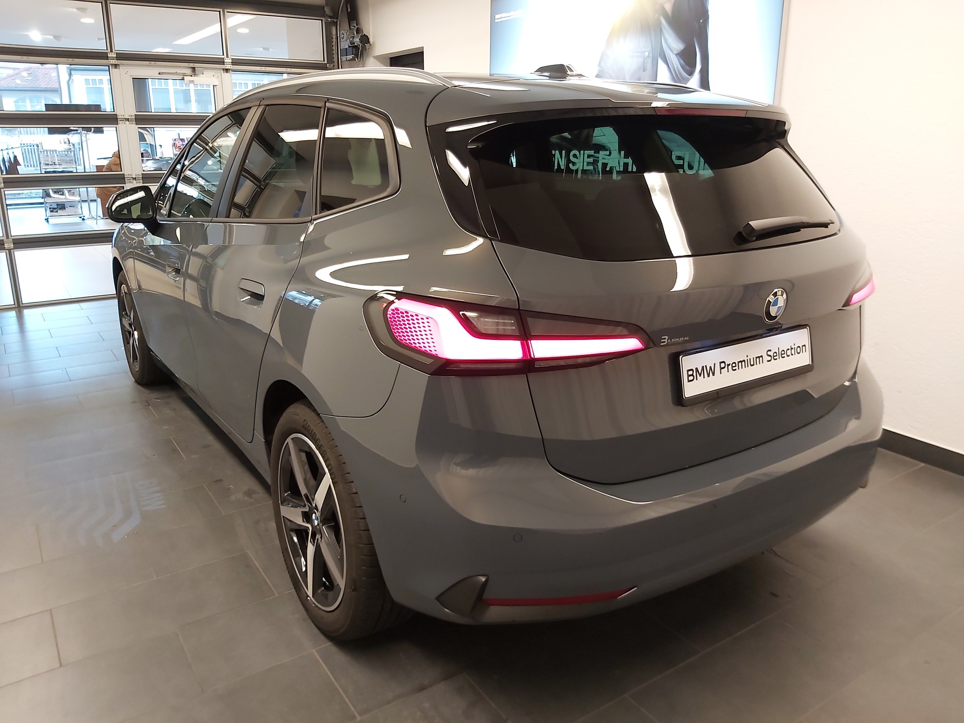 BMW 223d xDrive Active Tourer-image-4
