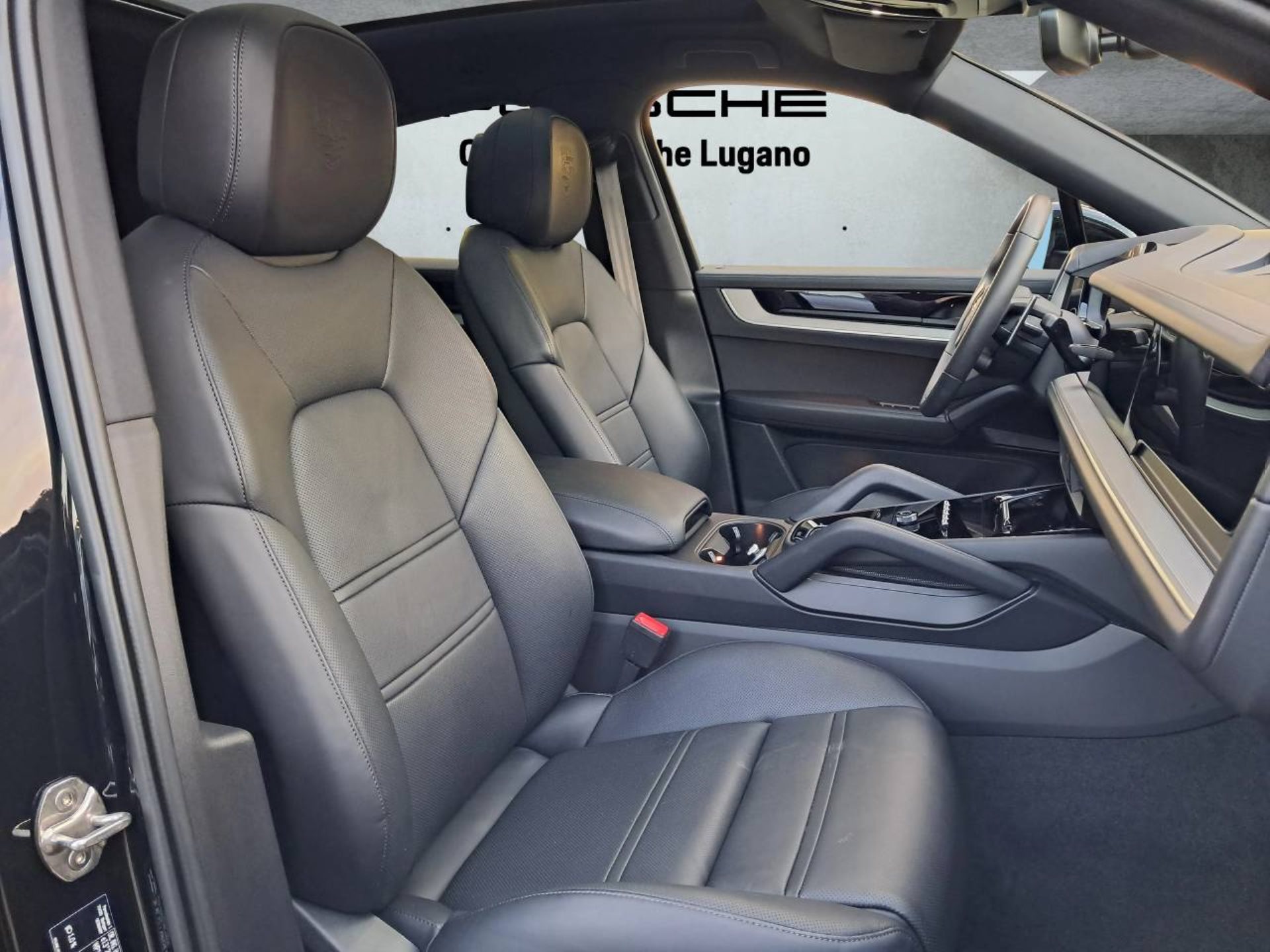PORSCHE Cayenne E-Hybrid Coupé-image-14