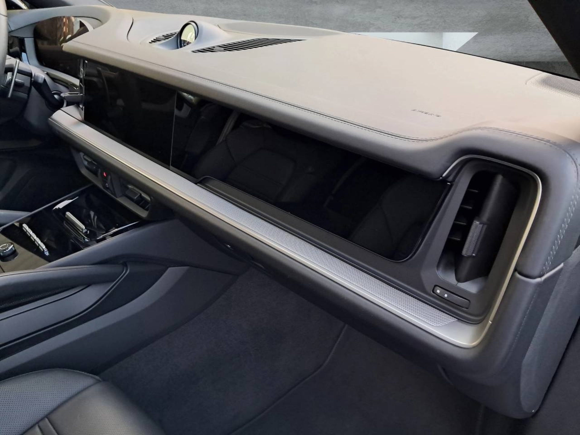 PORSCHE Cayenne E-Hybrid Coupé-image-28