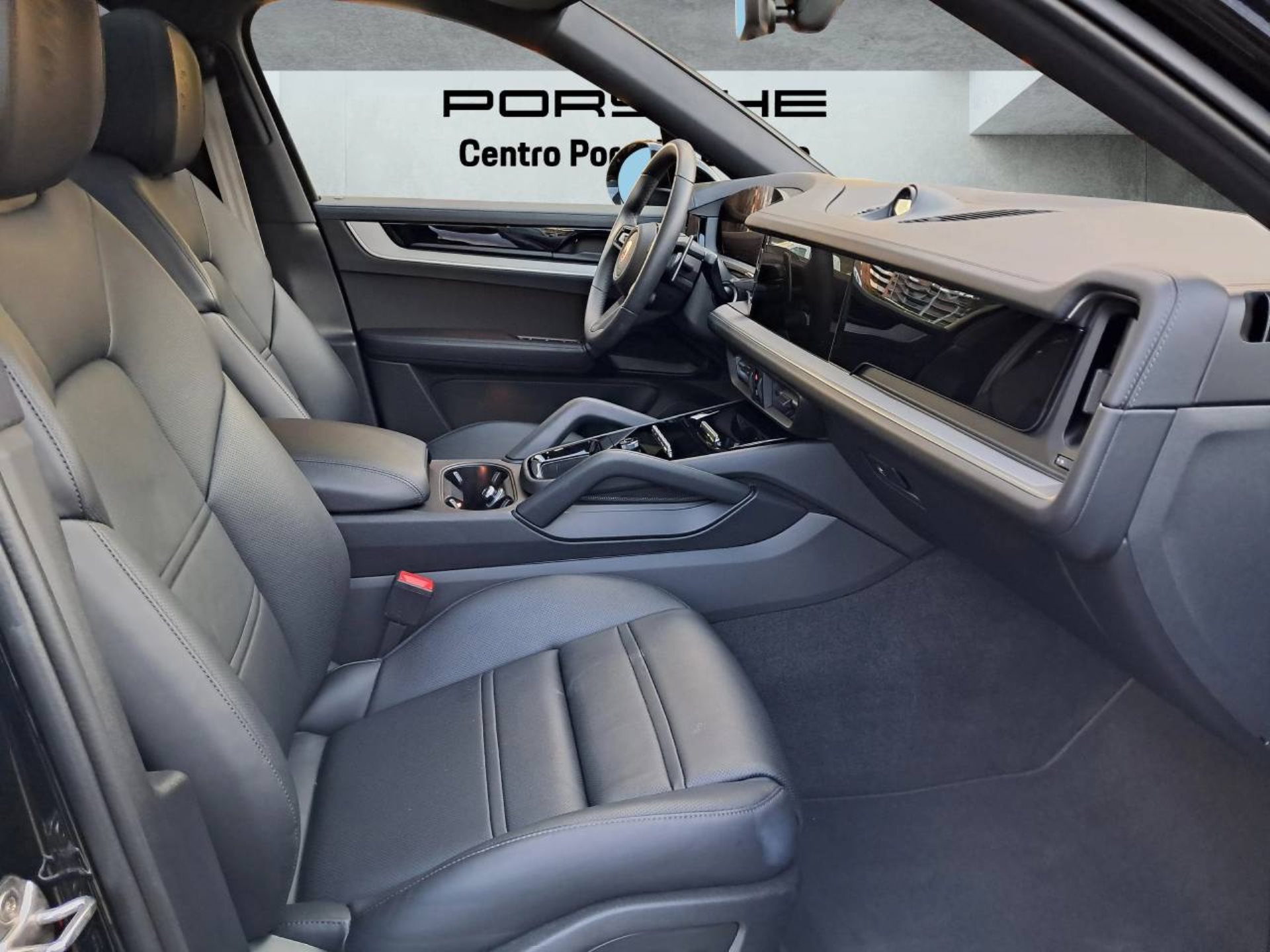 PORSCHE Cayenne E-Hybrid Coupé-image-13