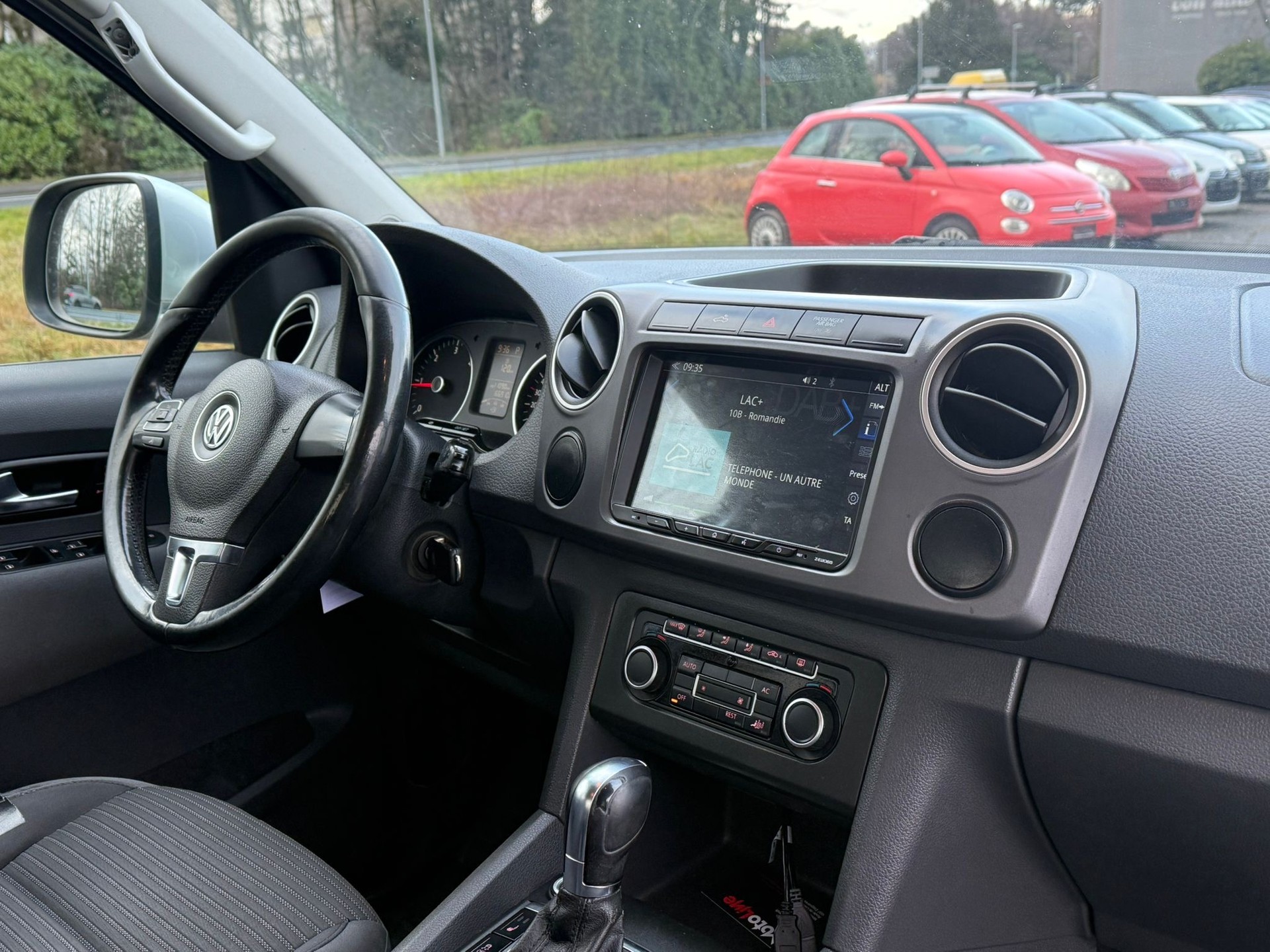 VW Amarok 2.0 BiTDI Trendline 4Motion permanent A-image-10