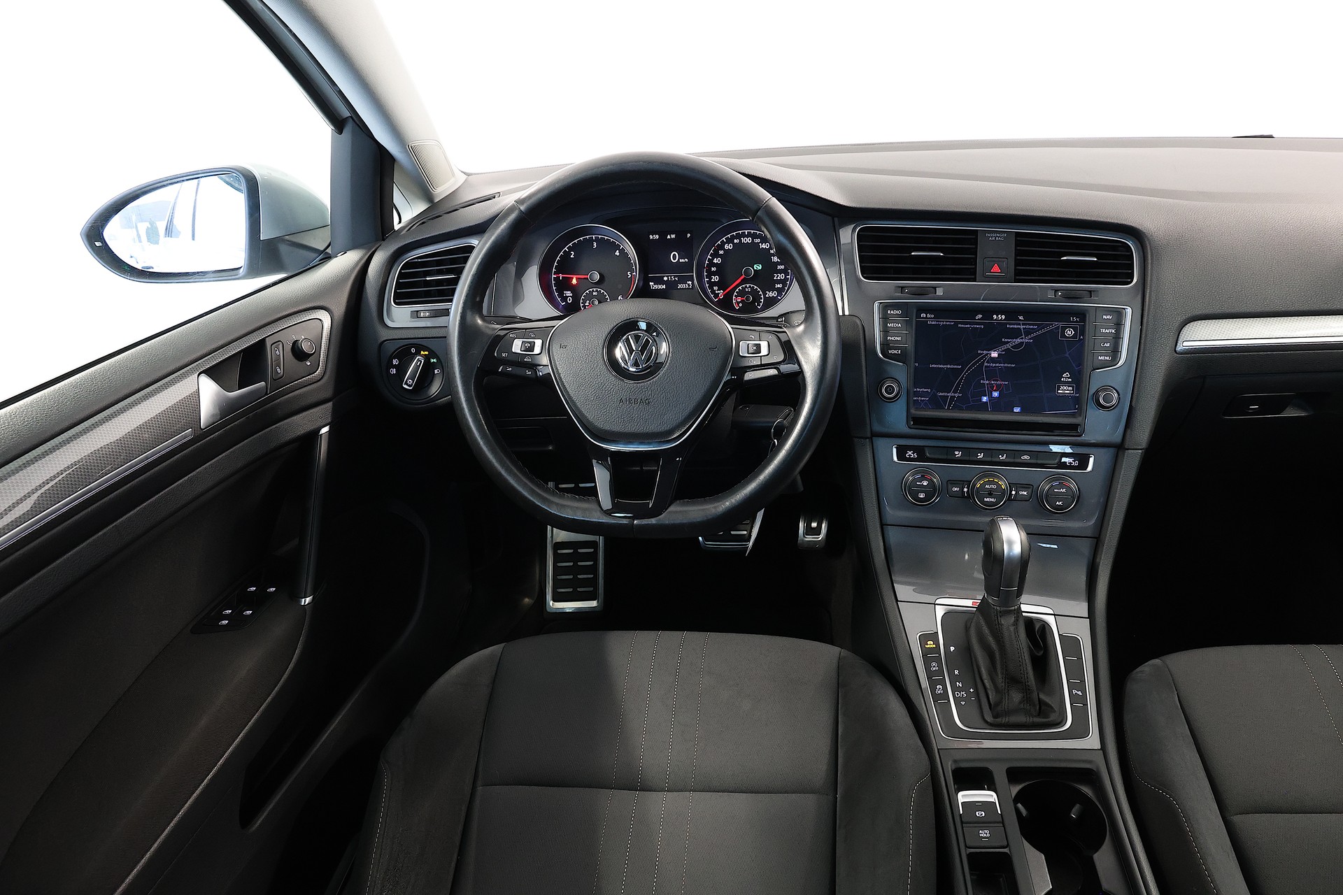 VW Golf 2.0 TDI Alltrack 4Motion-image-10