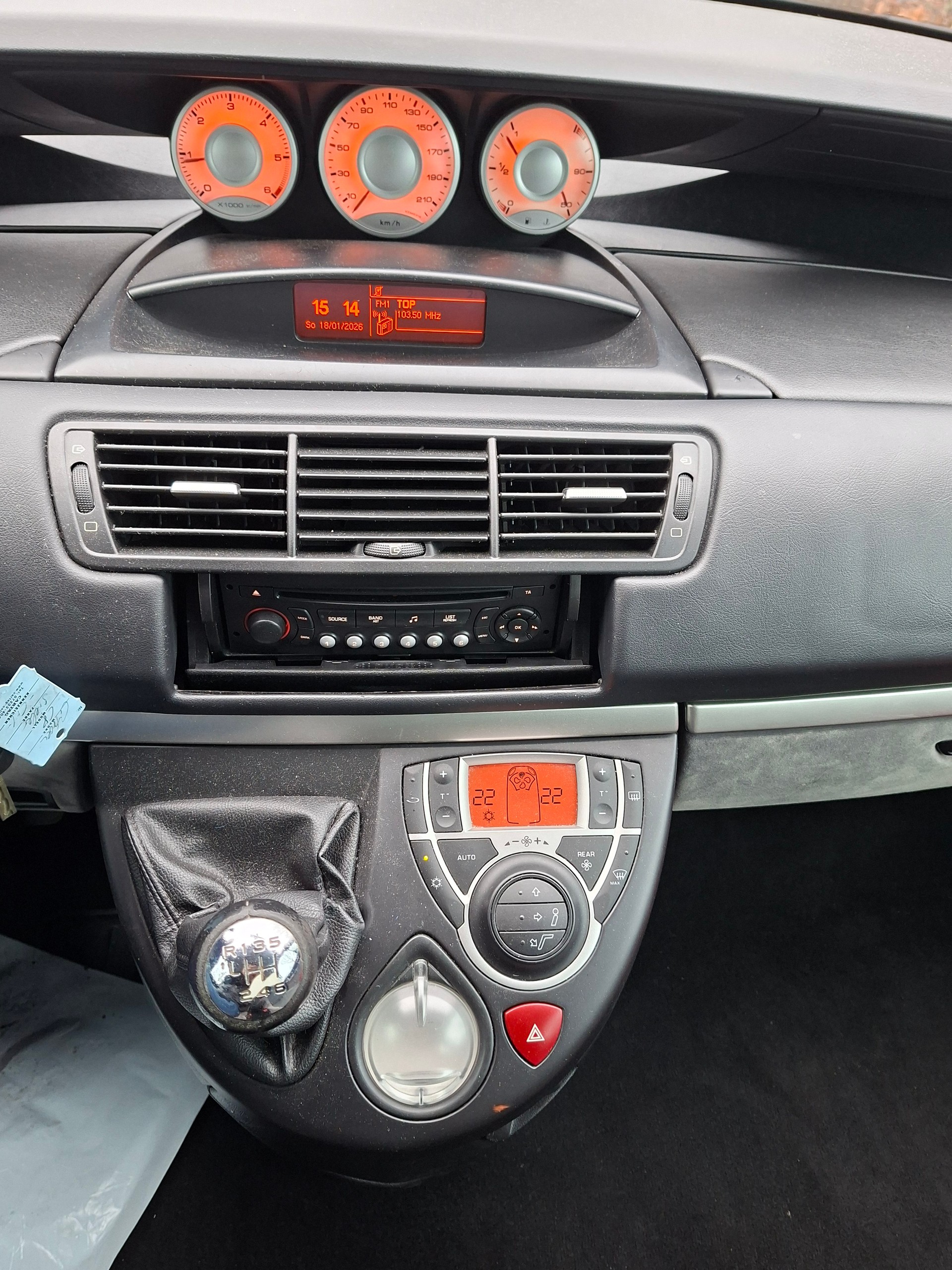CITROEN C8 2.0 16V HDi Attraction-image-9
