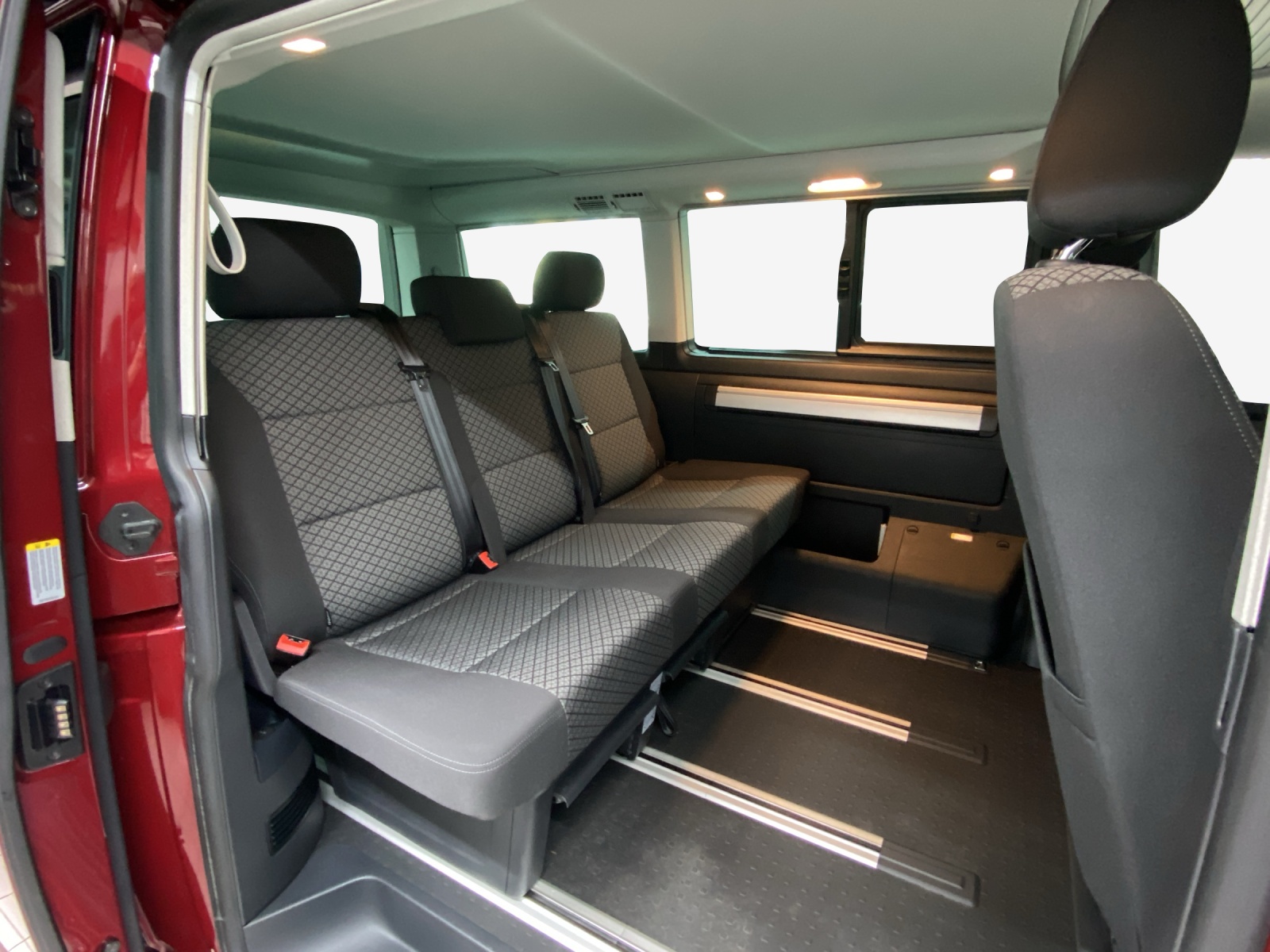 VW T6.1 California 2.0 Bi-TDI Beach Liberty 4Motion DSG-image-11