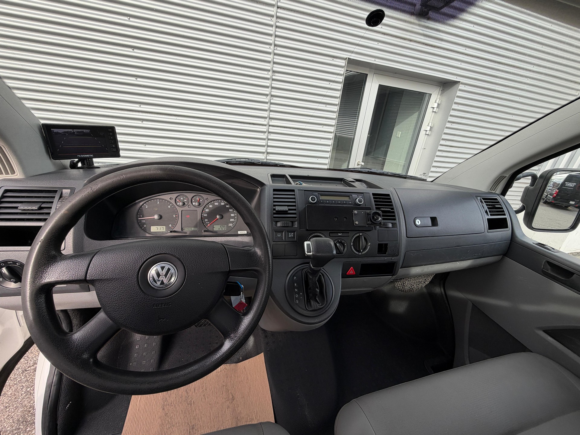 VW T5 2.5L Diesel, Automat, mit Hebebühne!-image-11