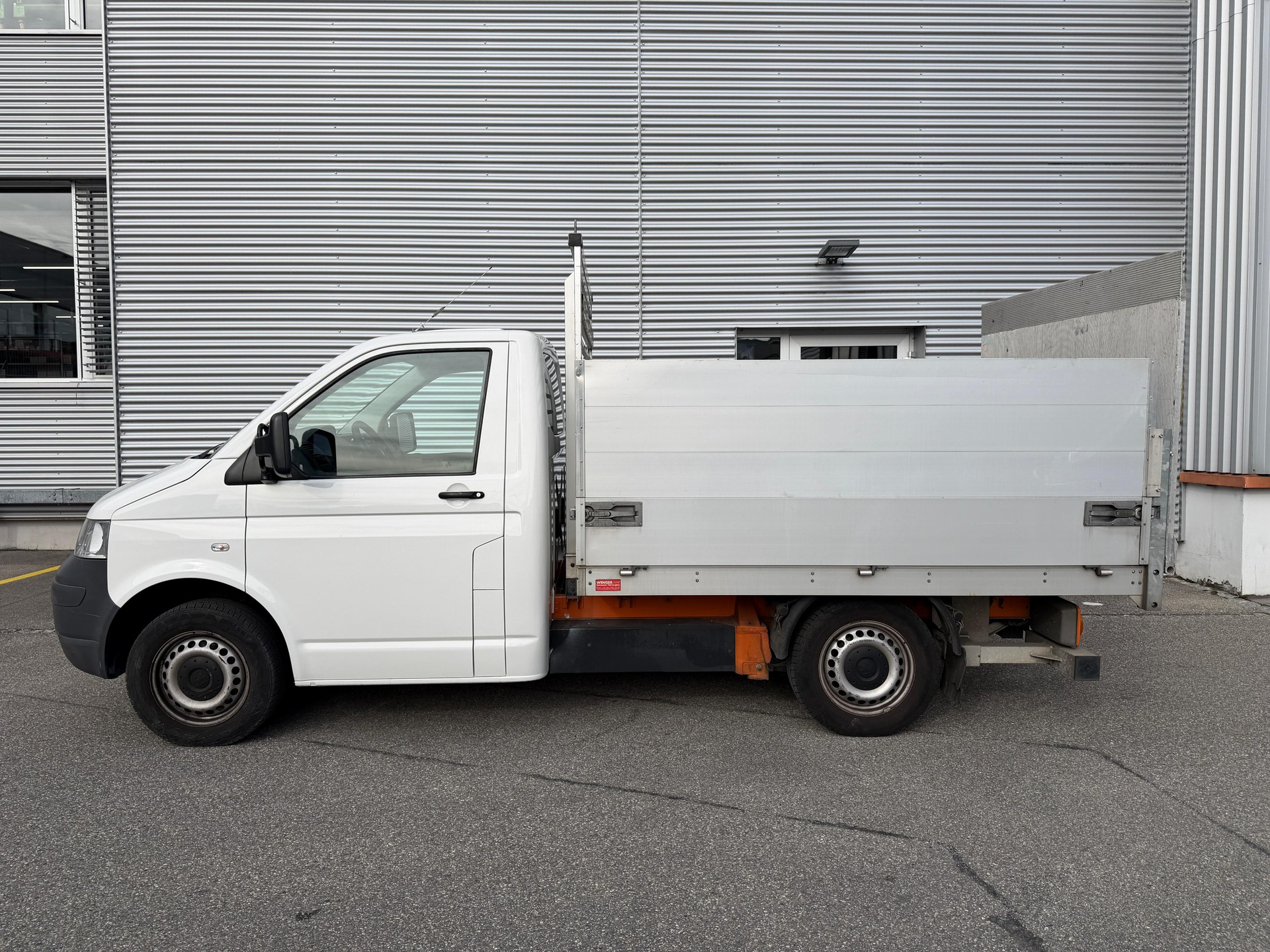 VW T5 2.5L Diesel, Automat, mit Hebebühne!-image-3