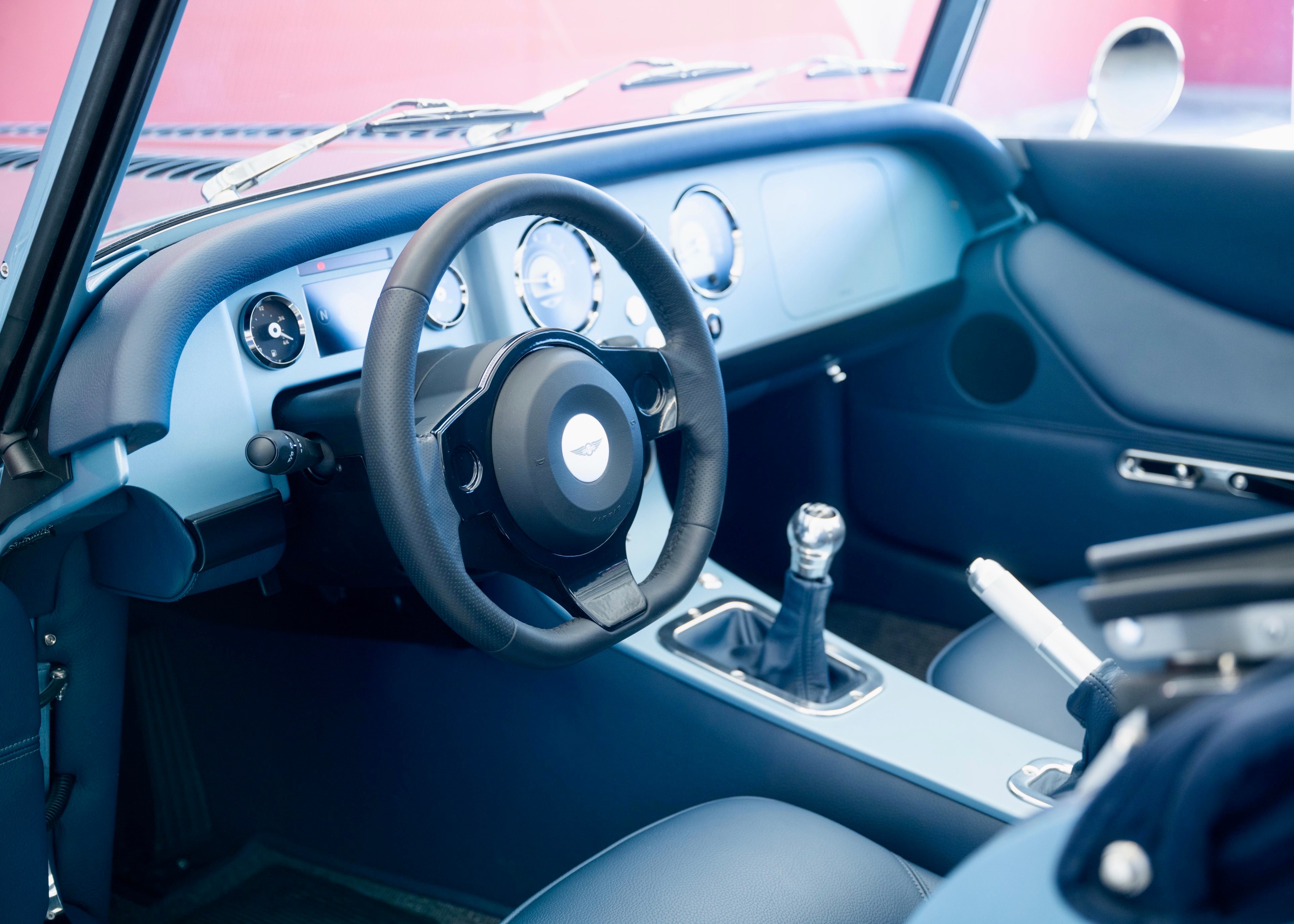 Image MORGAN PLUS-FOUR Plus Four 2.0 (New Swiss executive car, manual transmission, not registered, very low mileage)