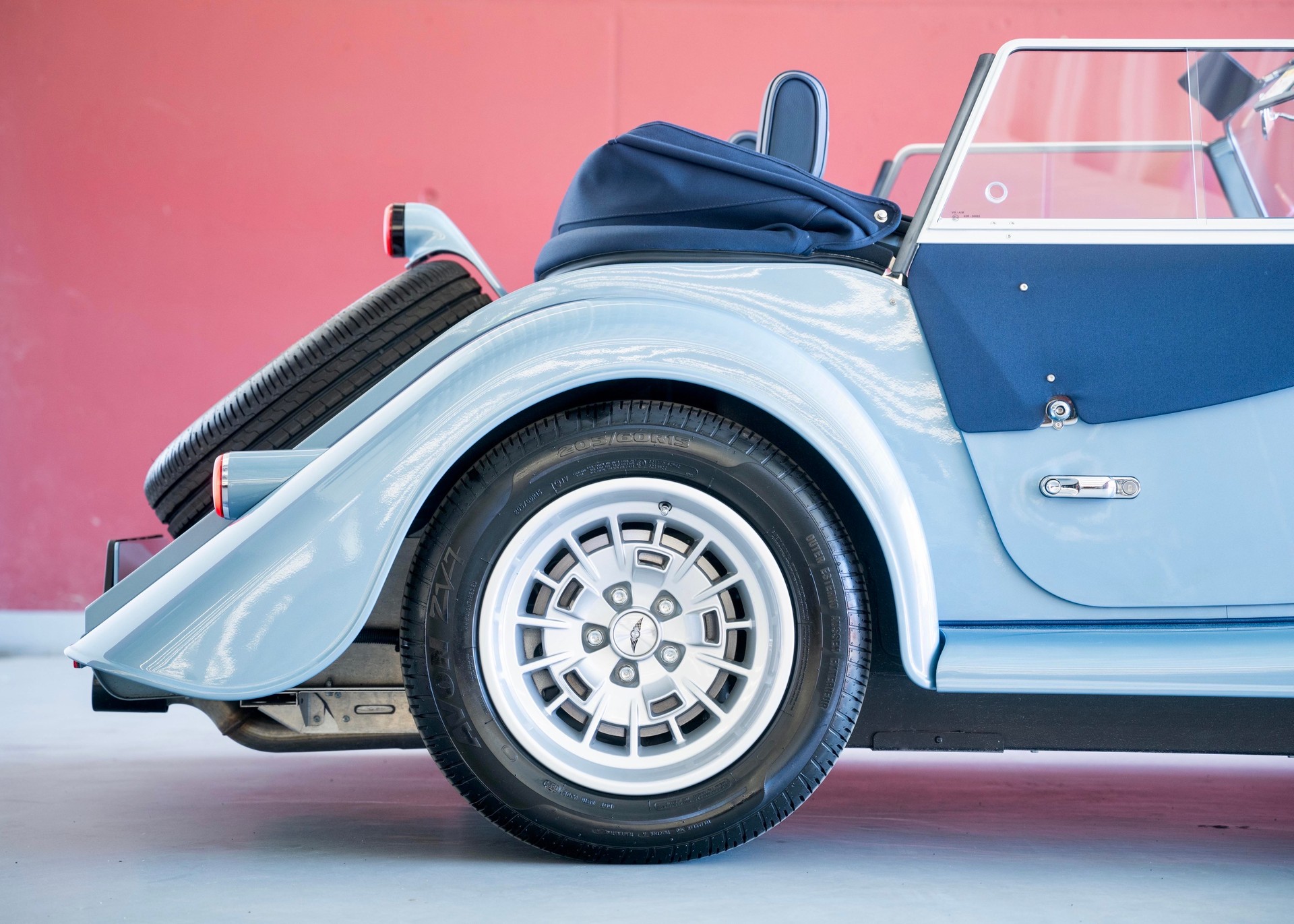 MORGAN Plus Four 2.0 (New Swiss executive car, manual transmission, not registered, very low mileage)-image-8