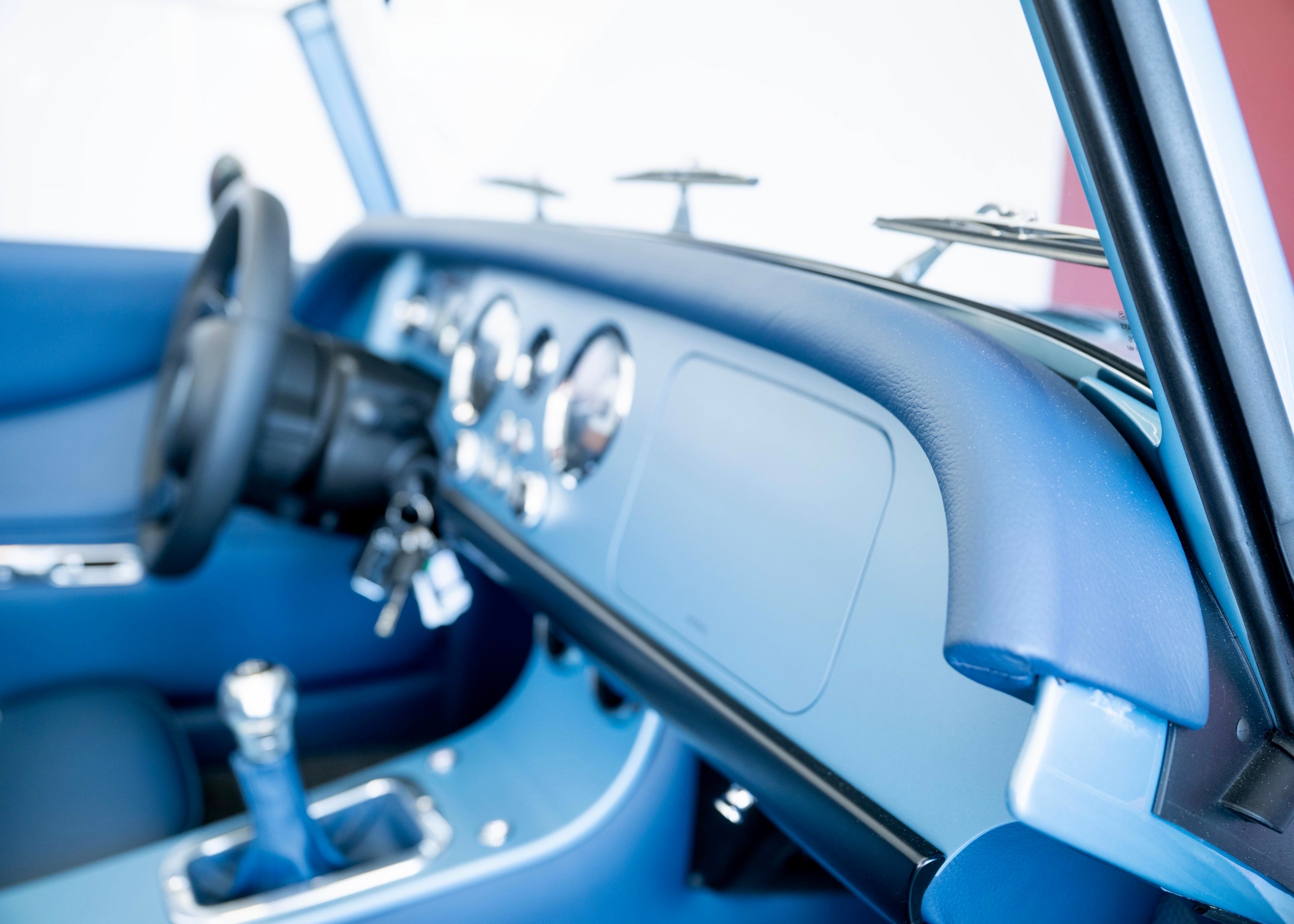 Image MORGAN PLUS-FOUR Plus Four 2.0 (New Swiss executive car, manual transmission, not registered, very low mileage)