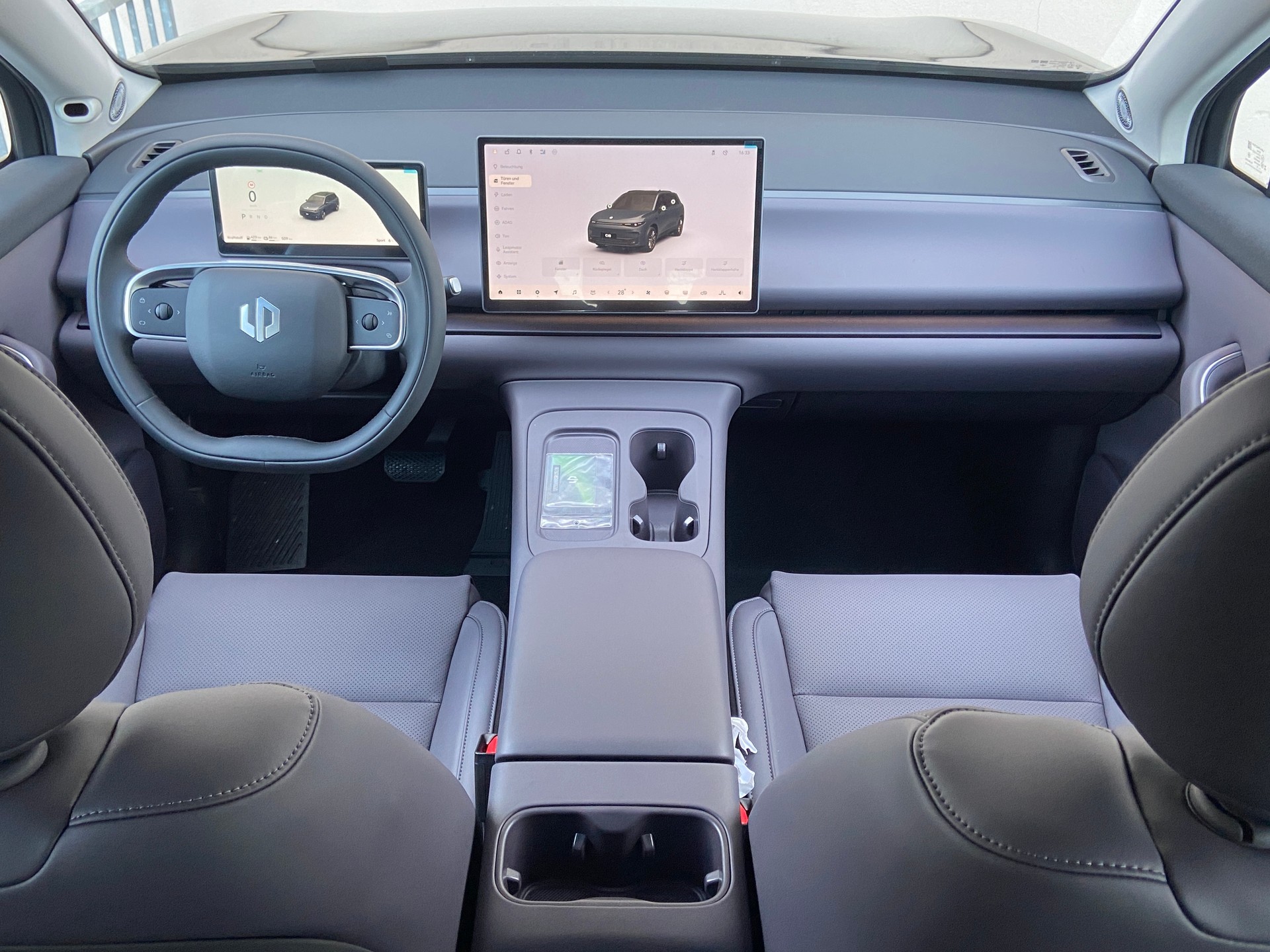 LEAPMOTOR C10 REEV Hybrid Design-image-5