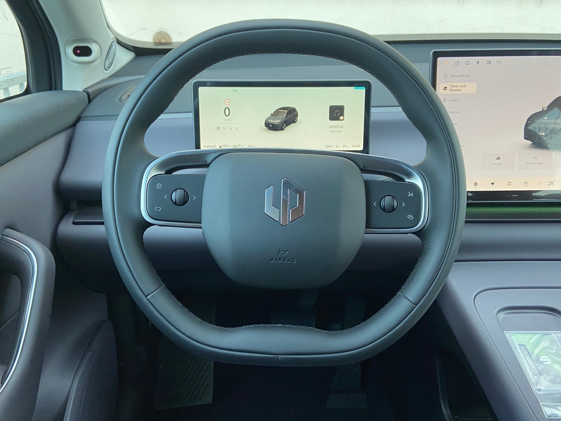 LEAPMOTOR C10 REEV Hybrid Design-image-10