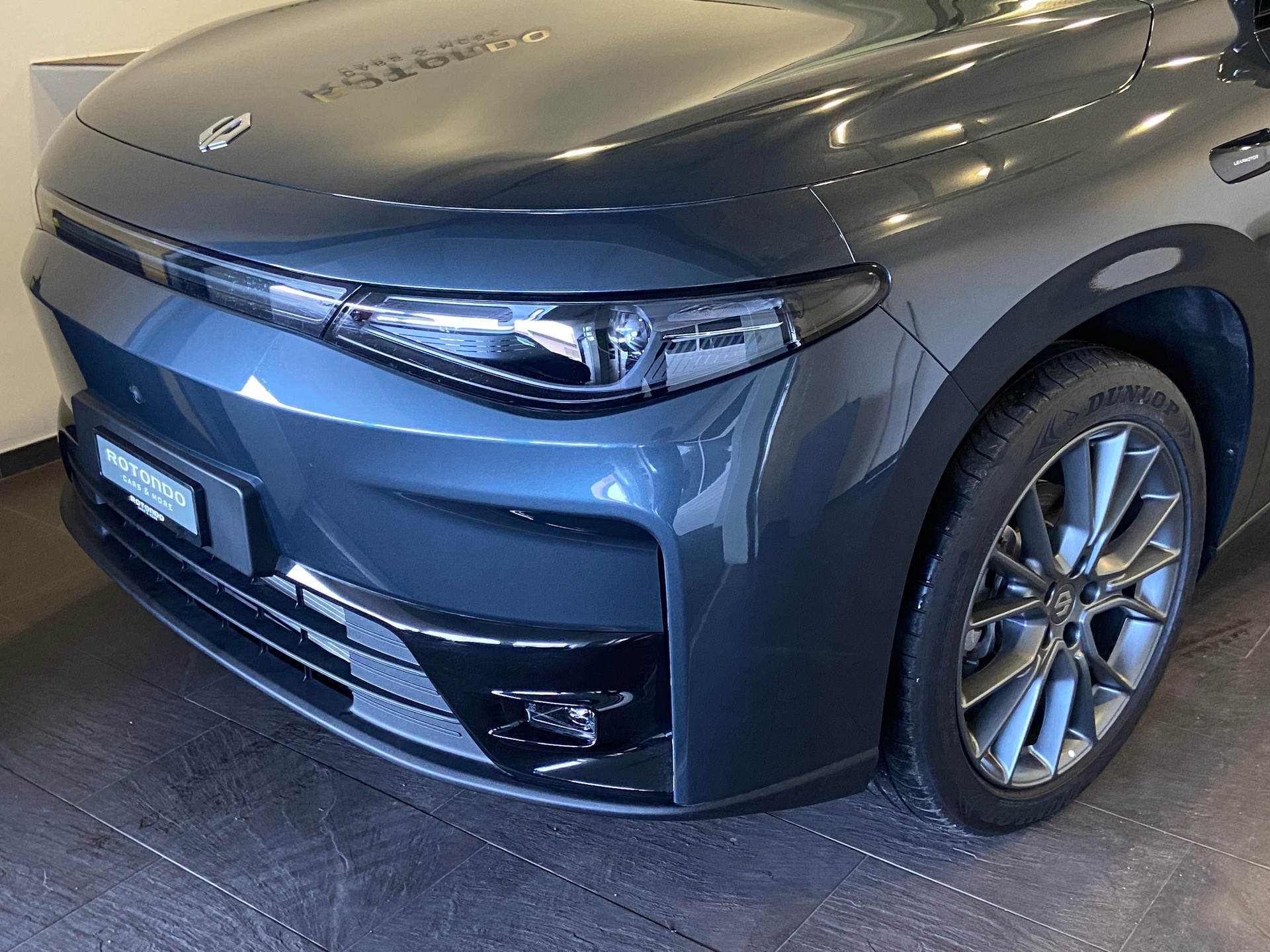 LEAPMOTOR C10 REEV Hybrid Design-image-2