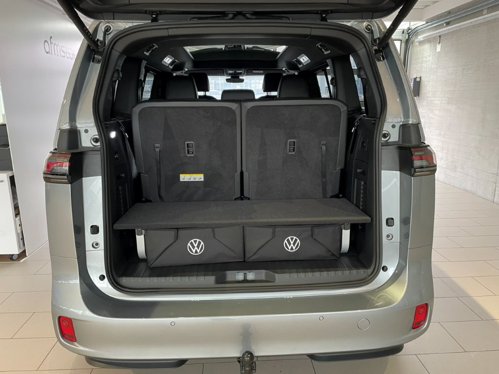 VW ID.Buzz LWB GTX 4 Motion-image-8