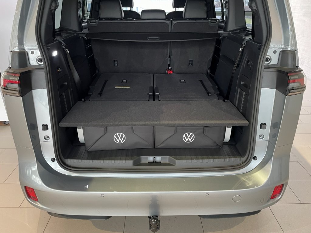 VW ID.Buzz LWB GTX 4 Motion-image-9