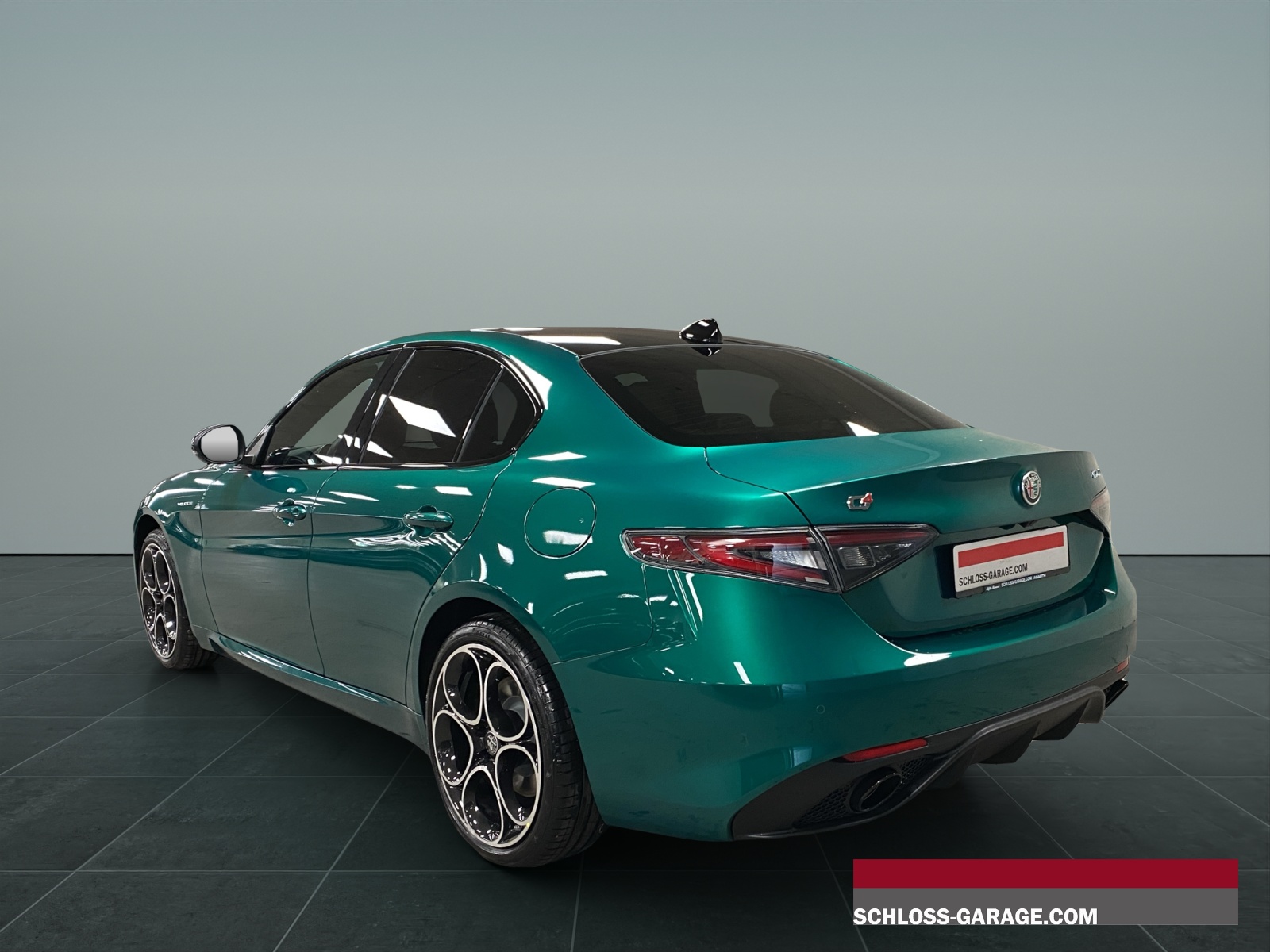 ALFA ROMEO Giulia 2.0 Q4 280 Veloce P-showroom-element-3