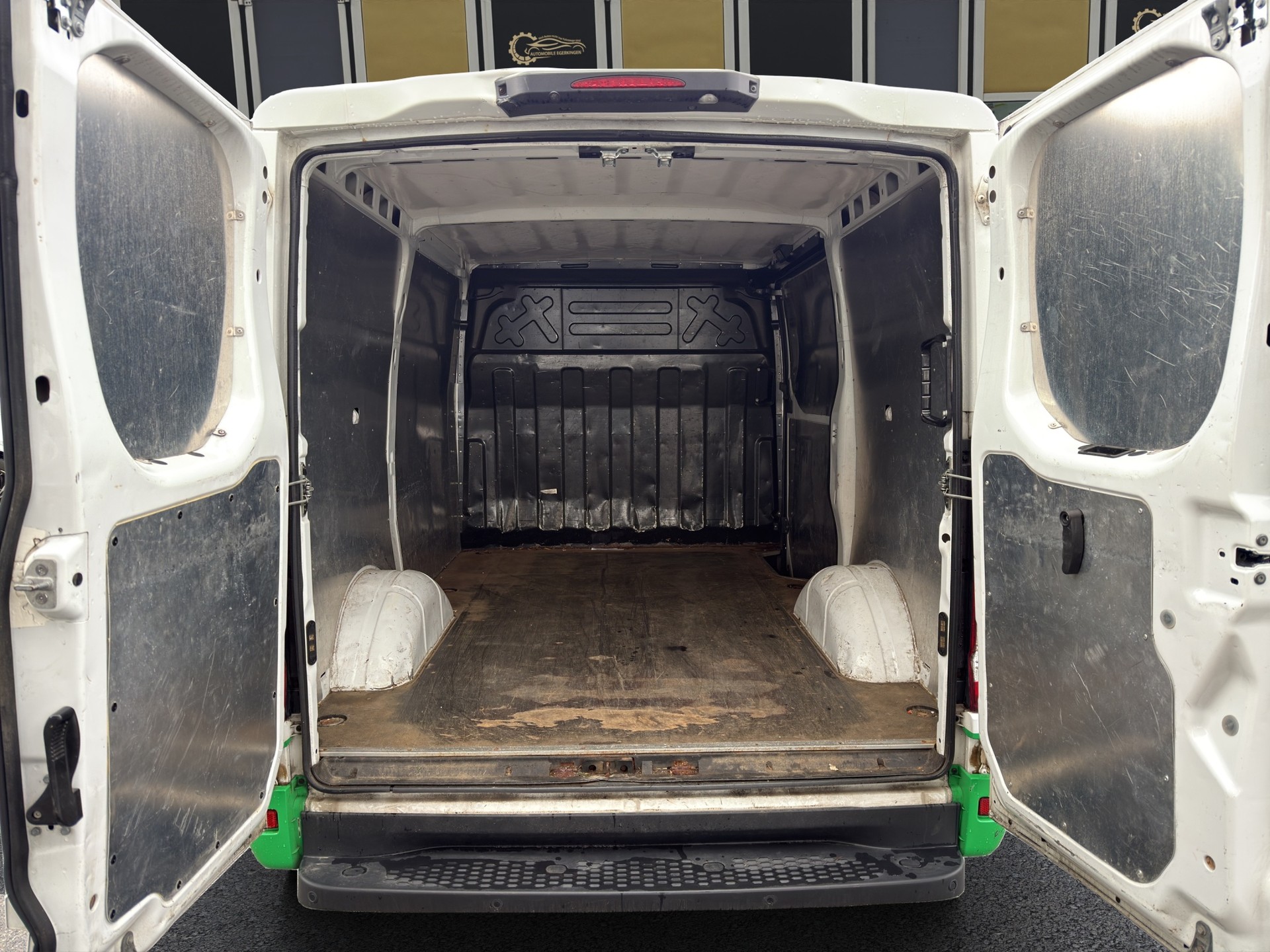 IVECO 35 S 13 V Automat mit Standheizung!-image-12