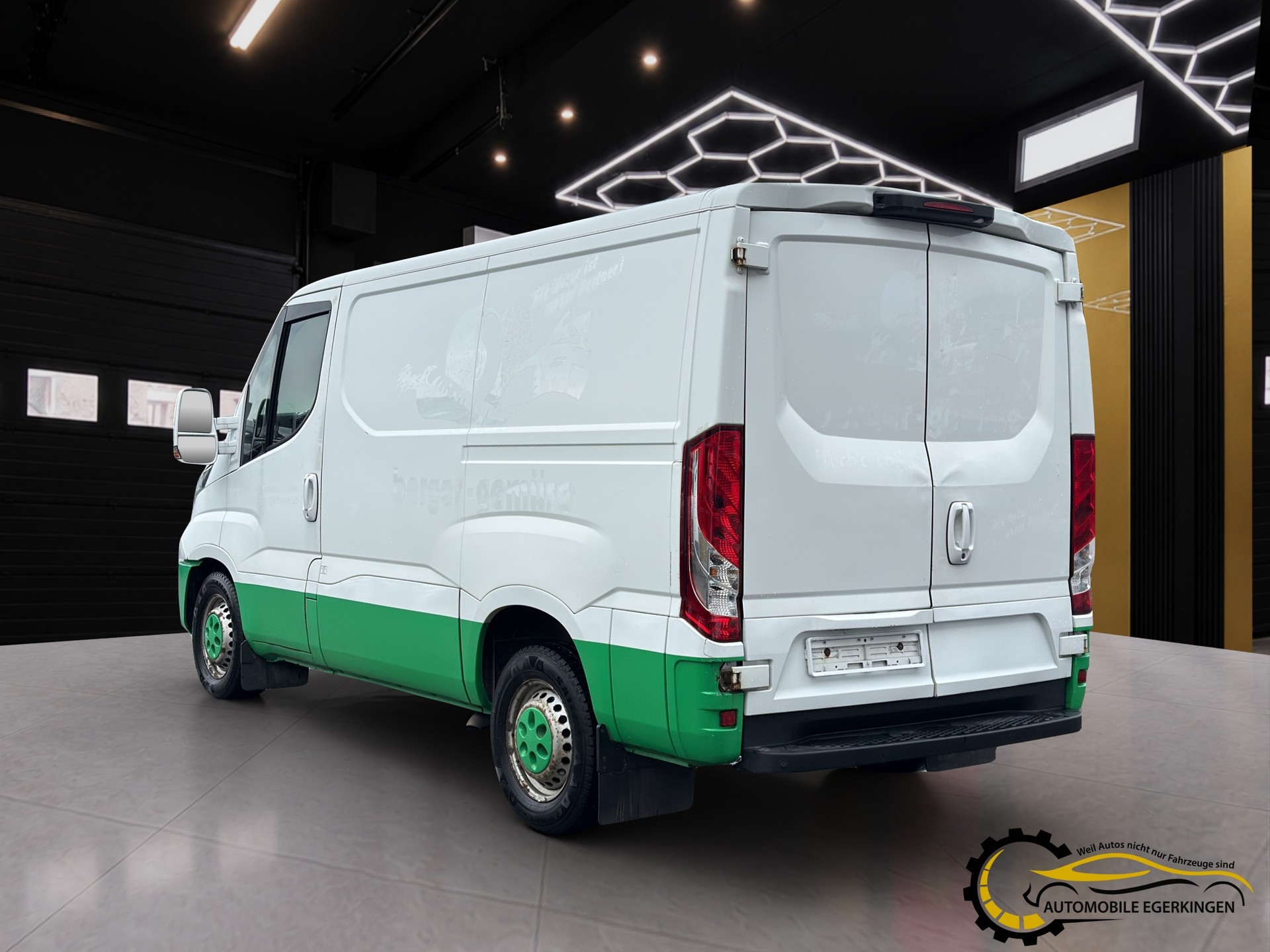 IVECO 35 S 13 V Automat mit Standheizung!-image-6