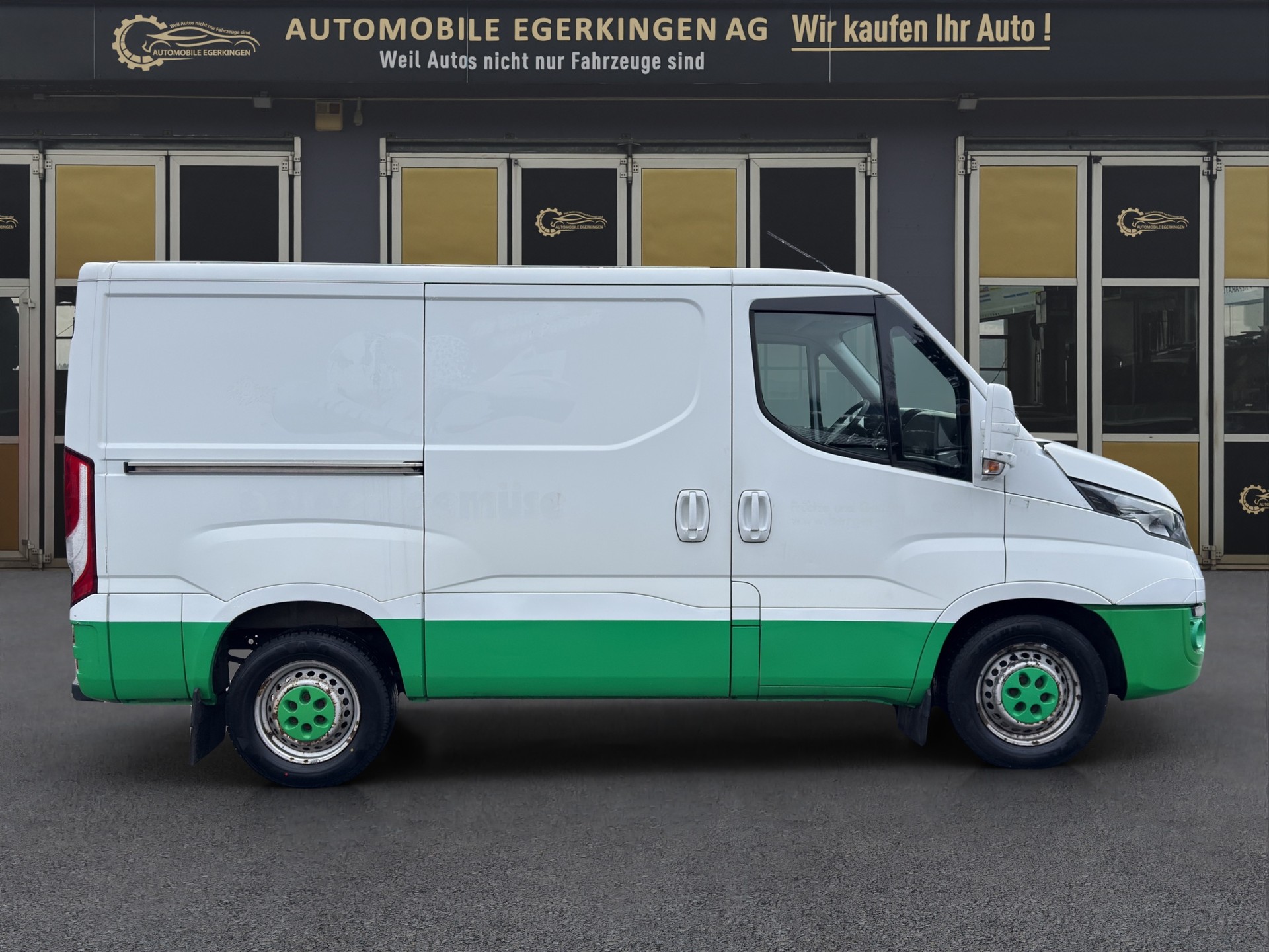 IVECO 35 S 13 V Automat mit Standheizung!-showroom-element-3
