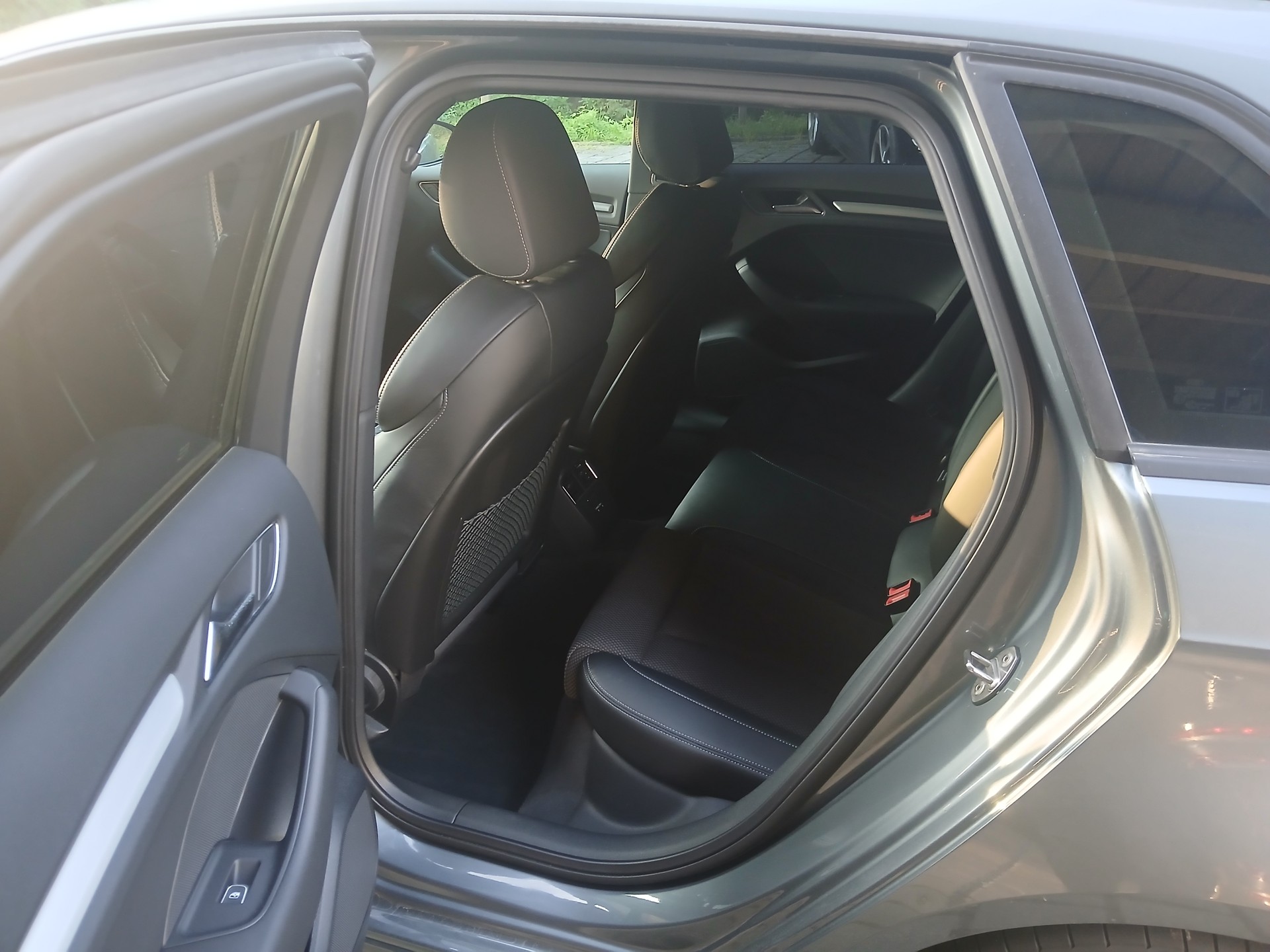 AUDI A3 Sportback 1.5 TFSI Sport-image-11