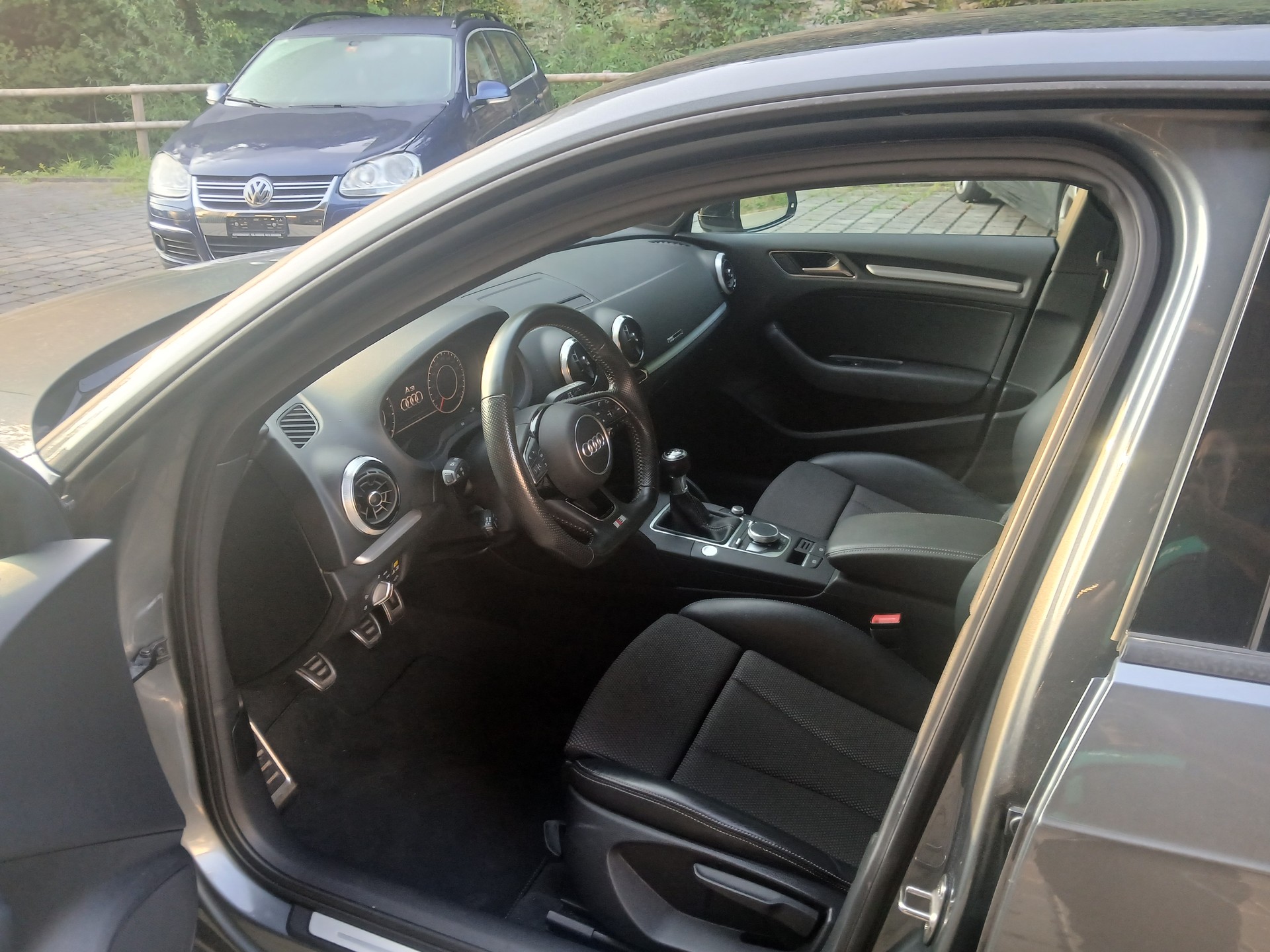 AUDI A3 Sportback 1.5 TFSI Sport-image-8