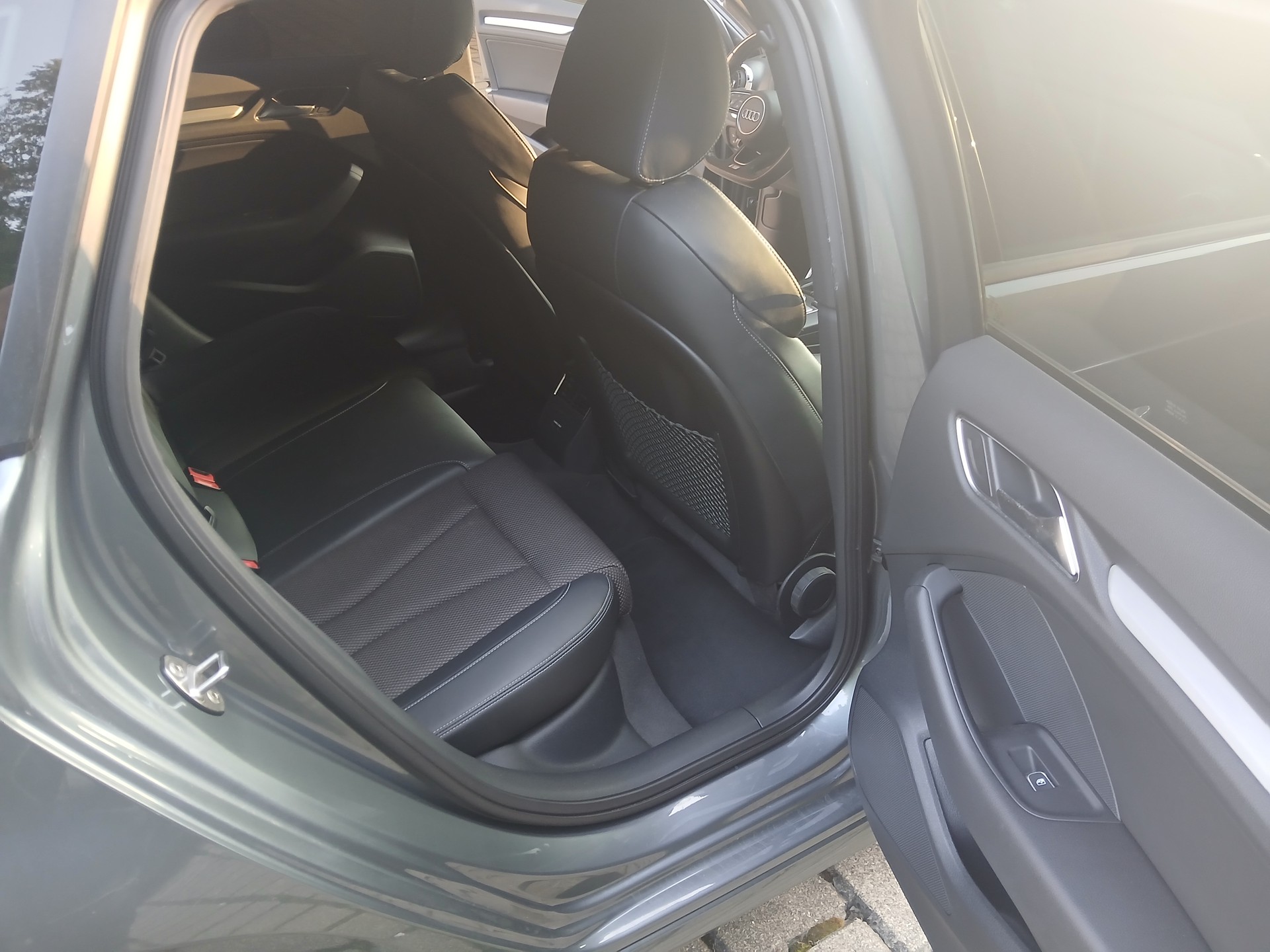 AUDI A3 Sportback 1.5 TFSI Sport-image-12