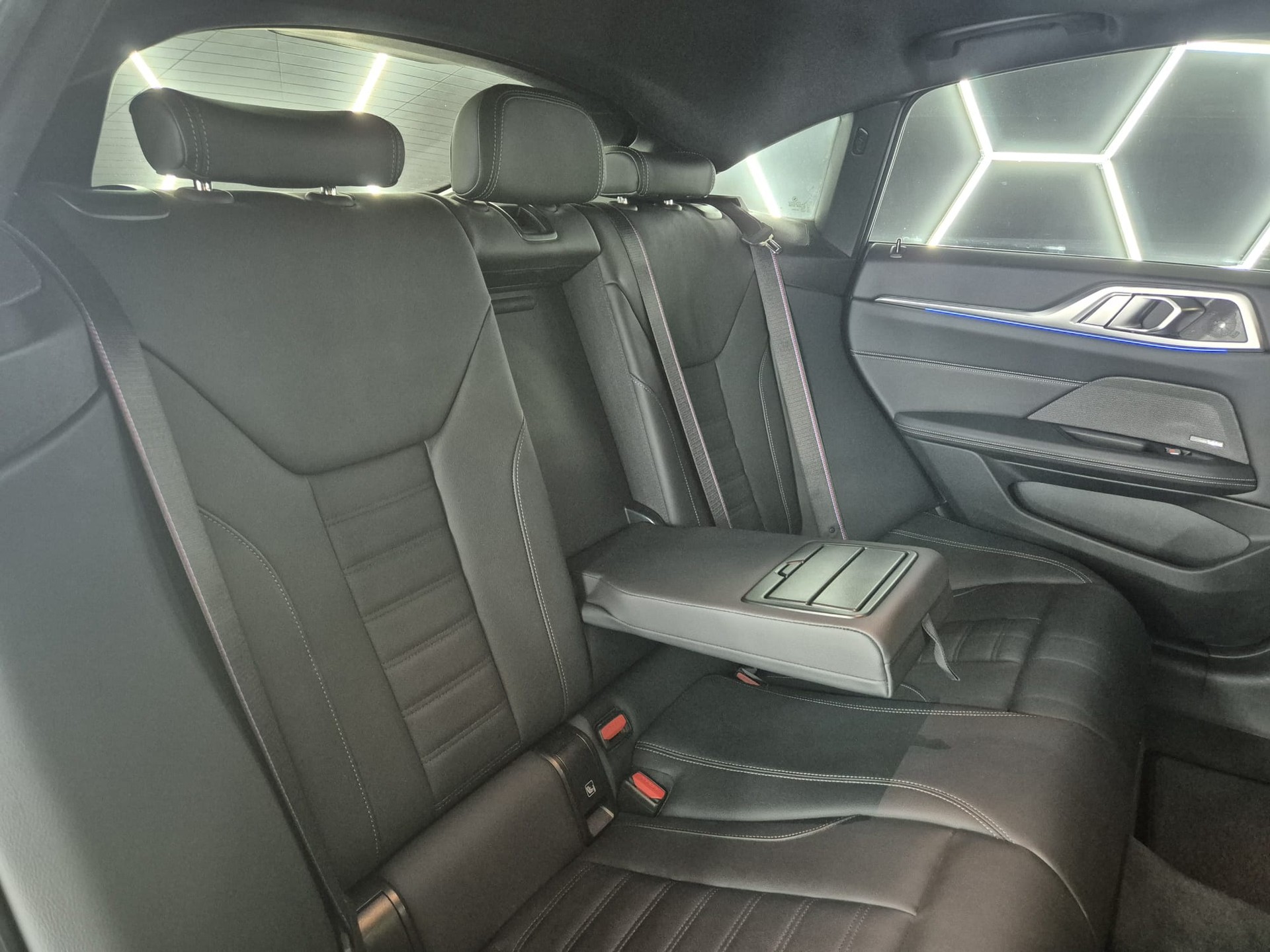 BMW M440i xDrive 48V Gran Coupé M Sport PRO Steptronic-image-23