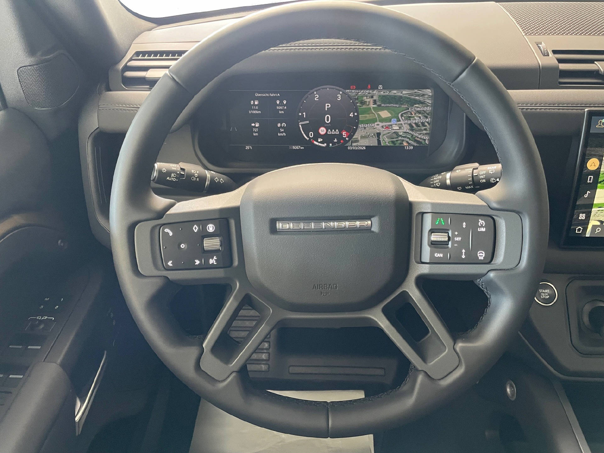 LAND ROVER Defender 110 3.0 D I6 250 X-Dynamic SE-image-6