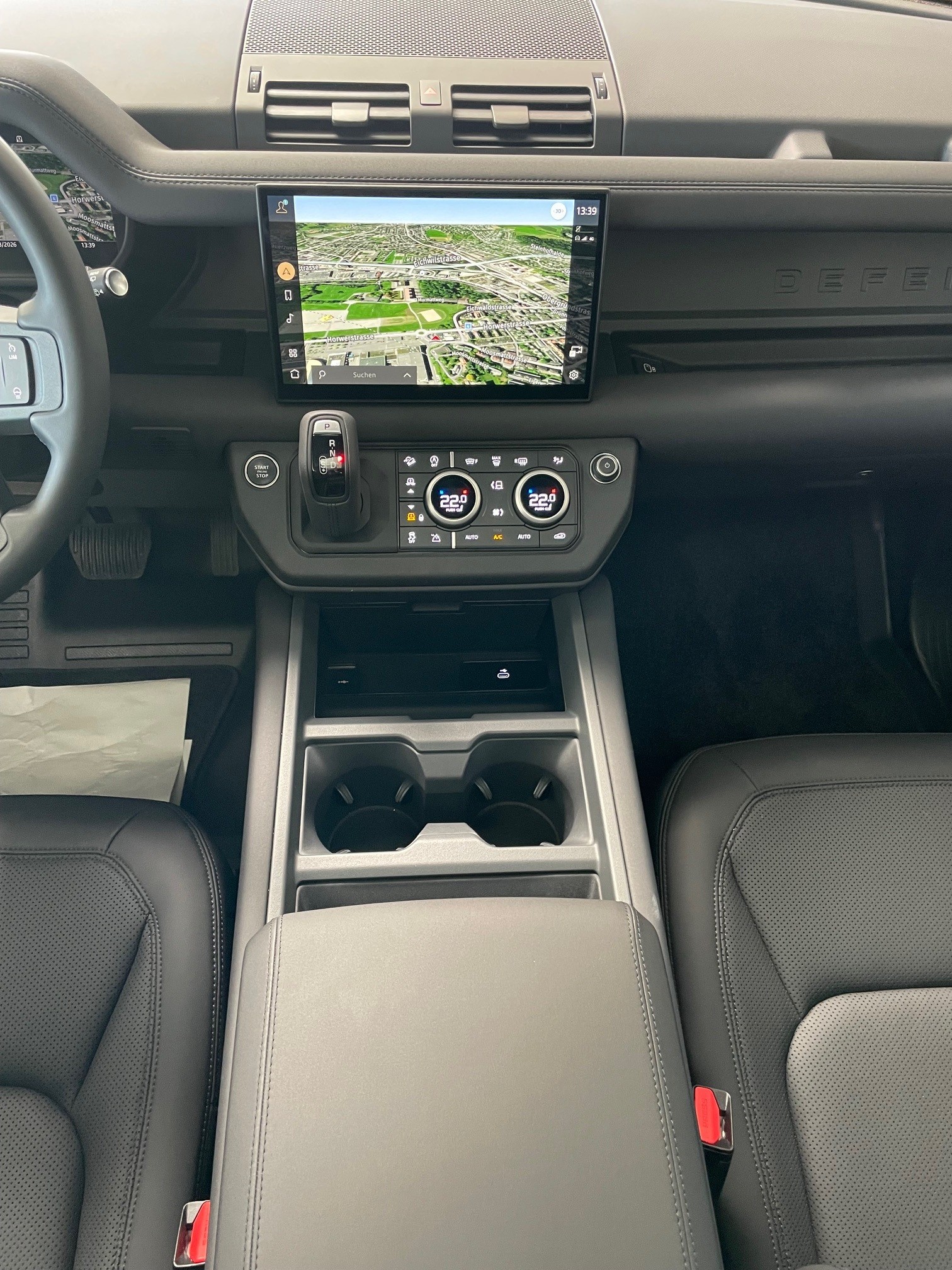 LAND ROVER Defender 110 3.0 D I6 250 X-Dynamic SE-image-8