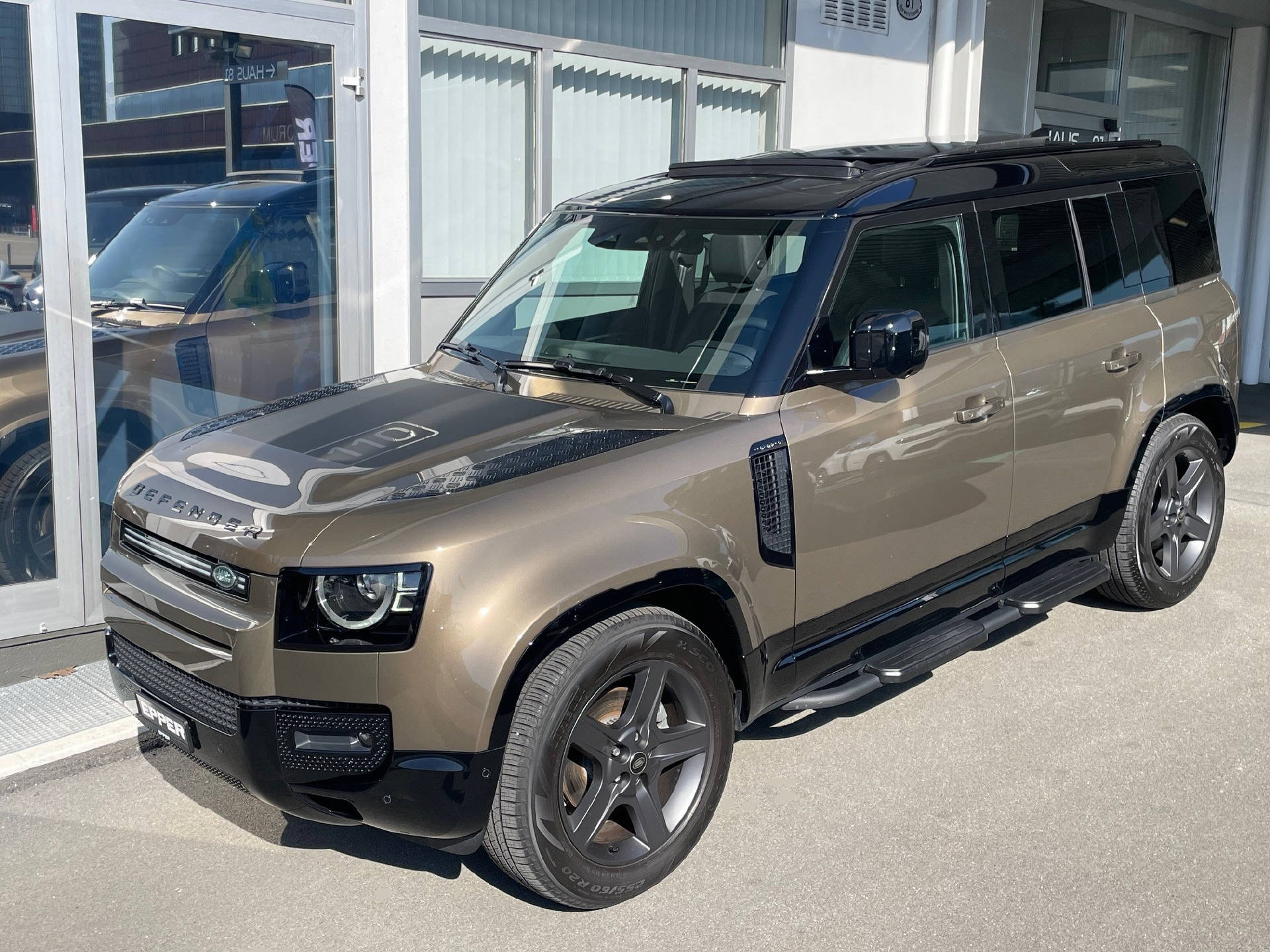 LAND ROVER Defender 110 3.0 D I6 250 X-Dynamic SE-image-22