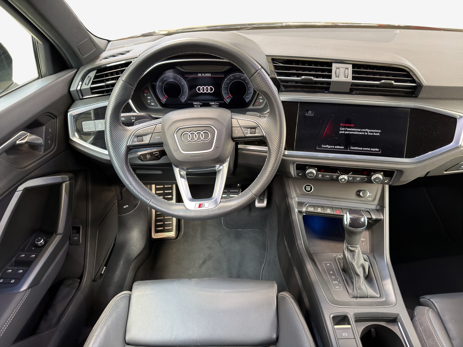 AUDI Q3 Sportback 40 TFSI S line quattro S-tronic-image-8