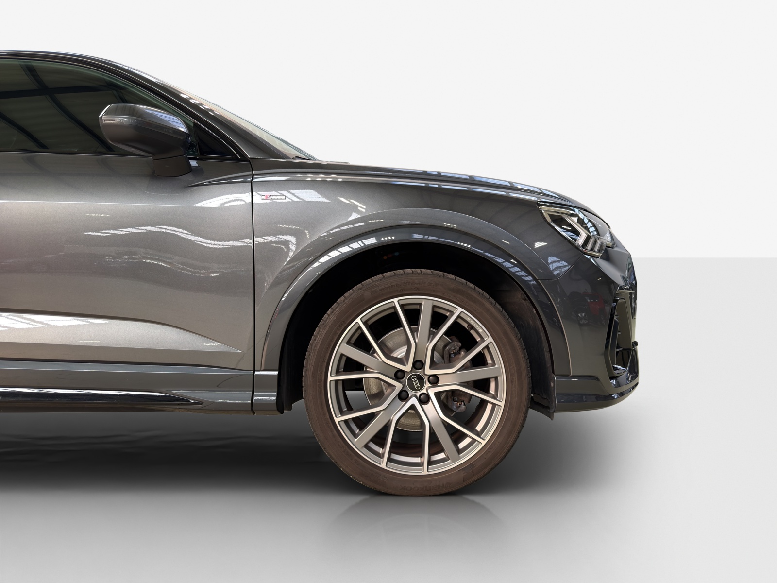 AUDI Q3 Sportback 40 TFSI S line quattro S-tronic-image-14