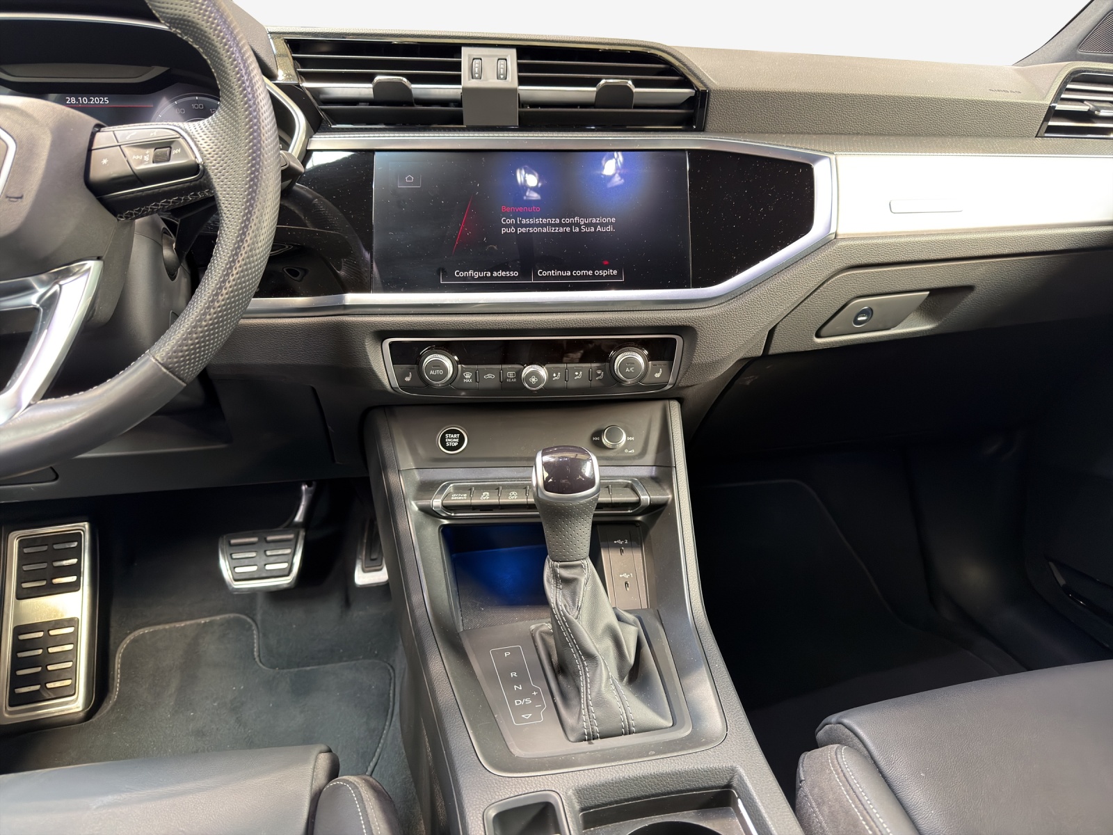 AUDI Q3 Sportback 40 TFSI S line quattro S-tronic-image-10