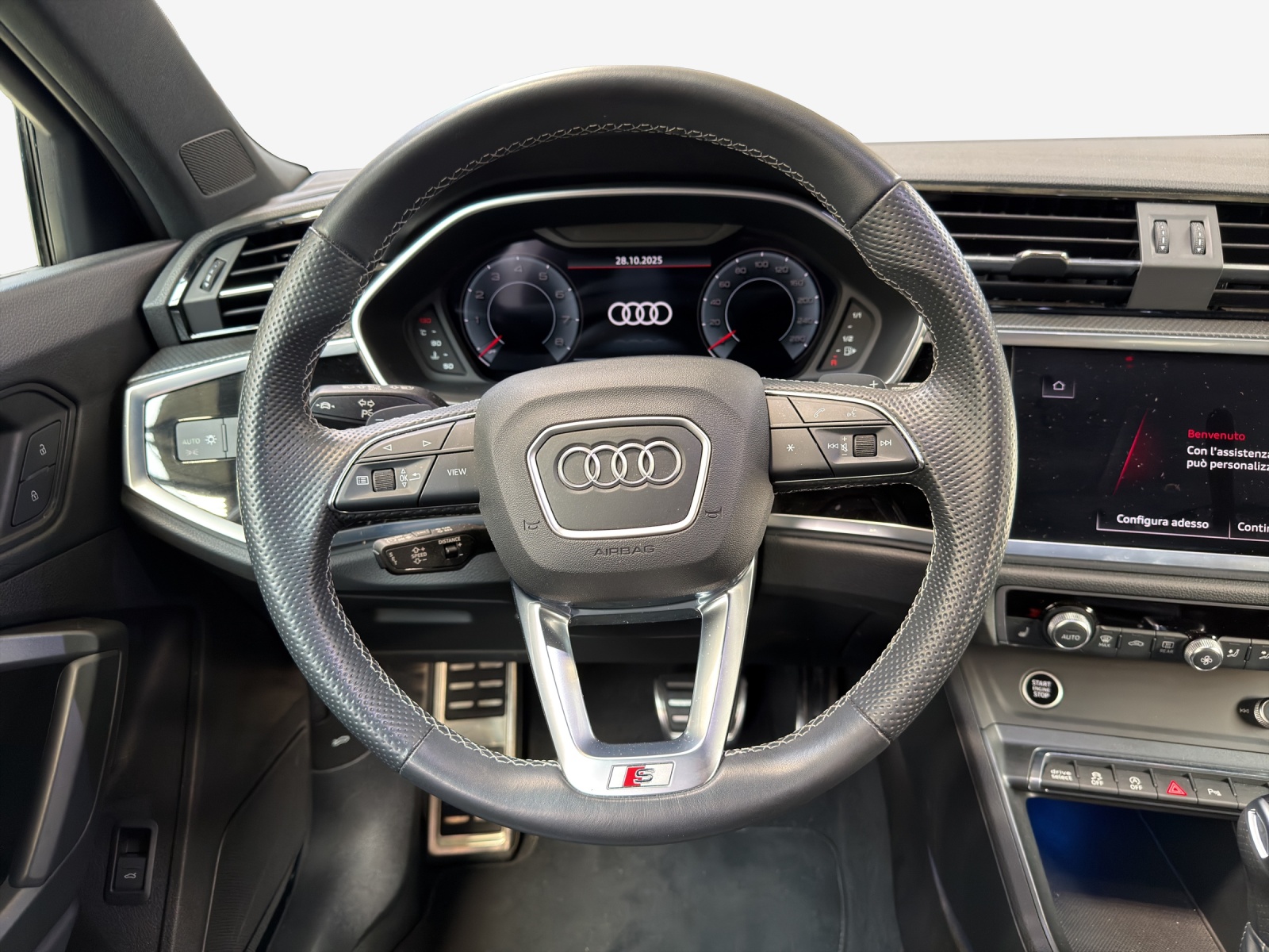 AUDI Q3 Sportback 40 TFSI S line quattro S-tronic-image-9
