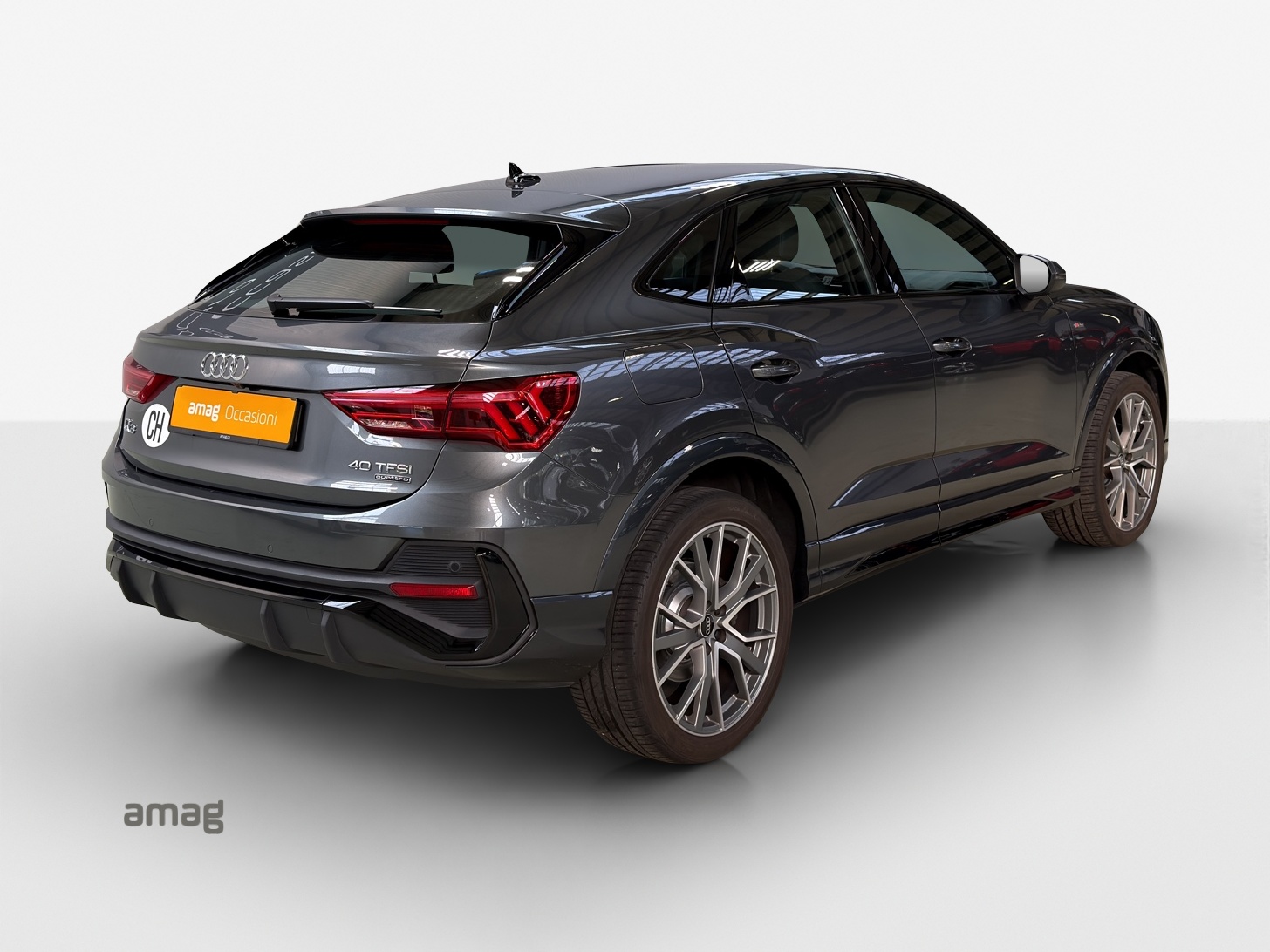 AUDI Q3 Sportback 40 TFSI S line quattro S-tronic-image-4