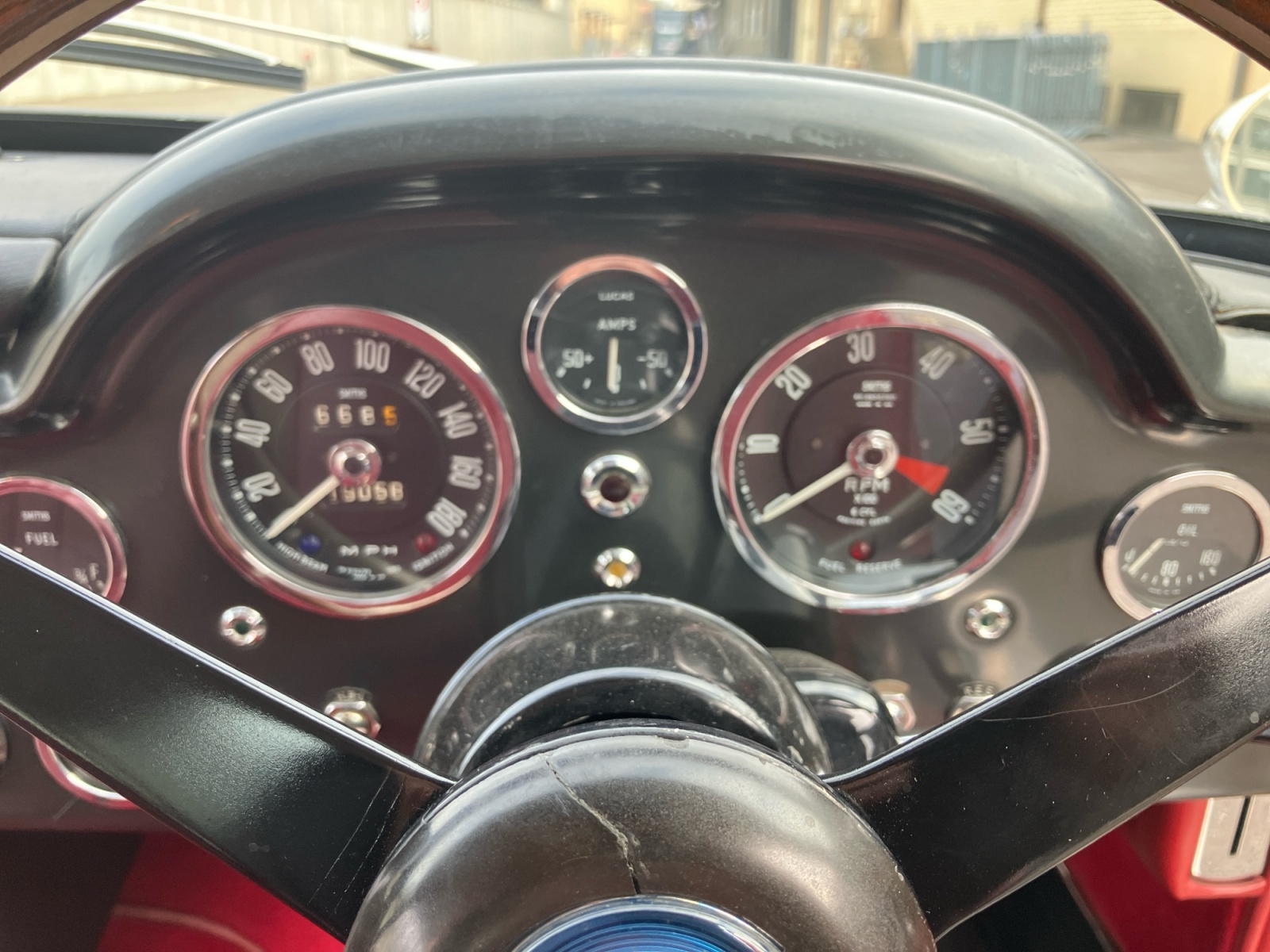 ASTON MARTIN DB5-image-12
