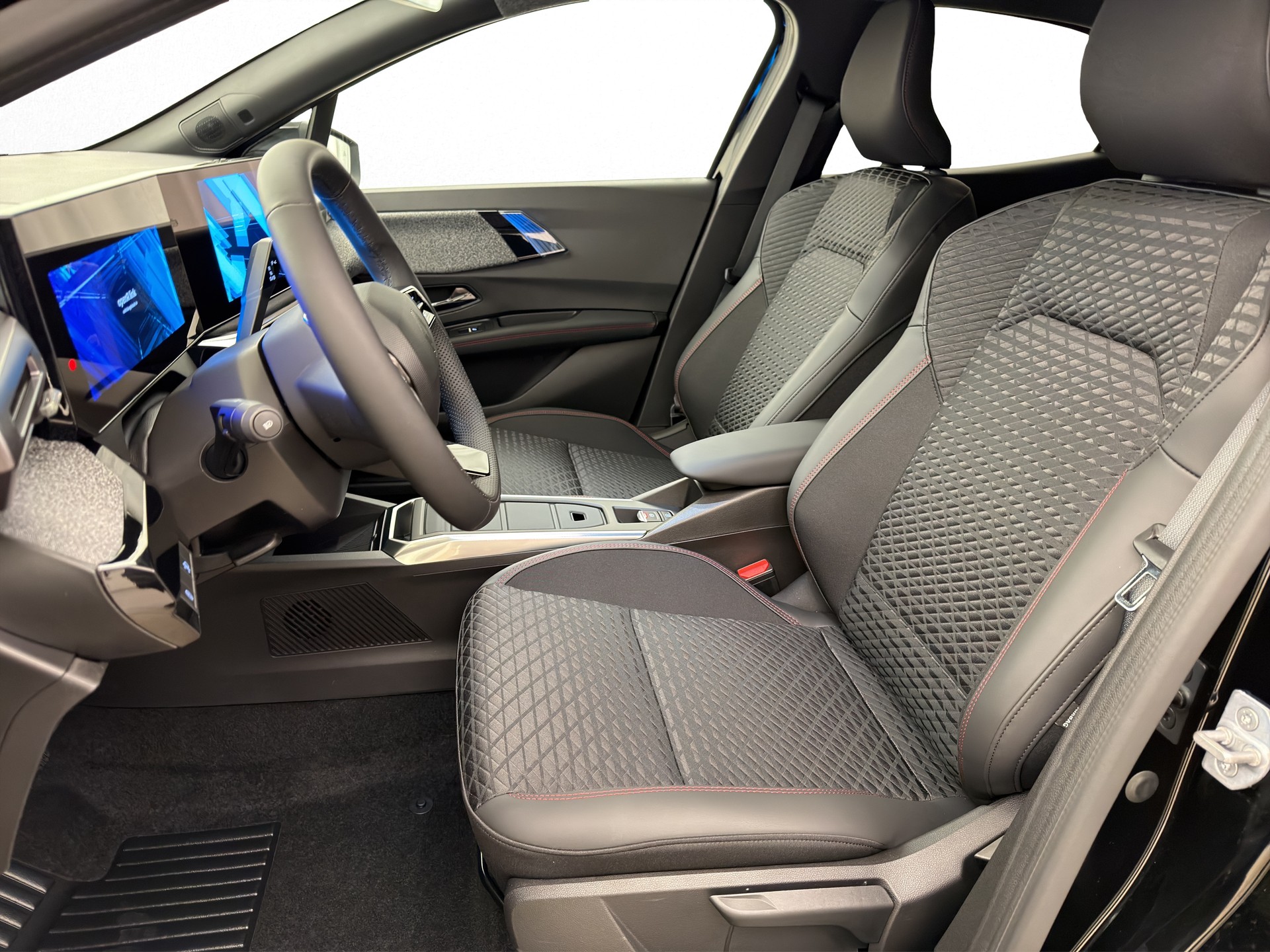 RENAULT Clio 1.8 E-Tech techno-image-3