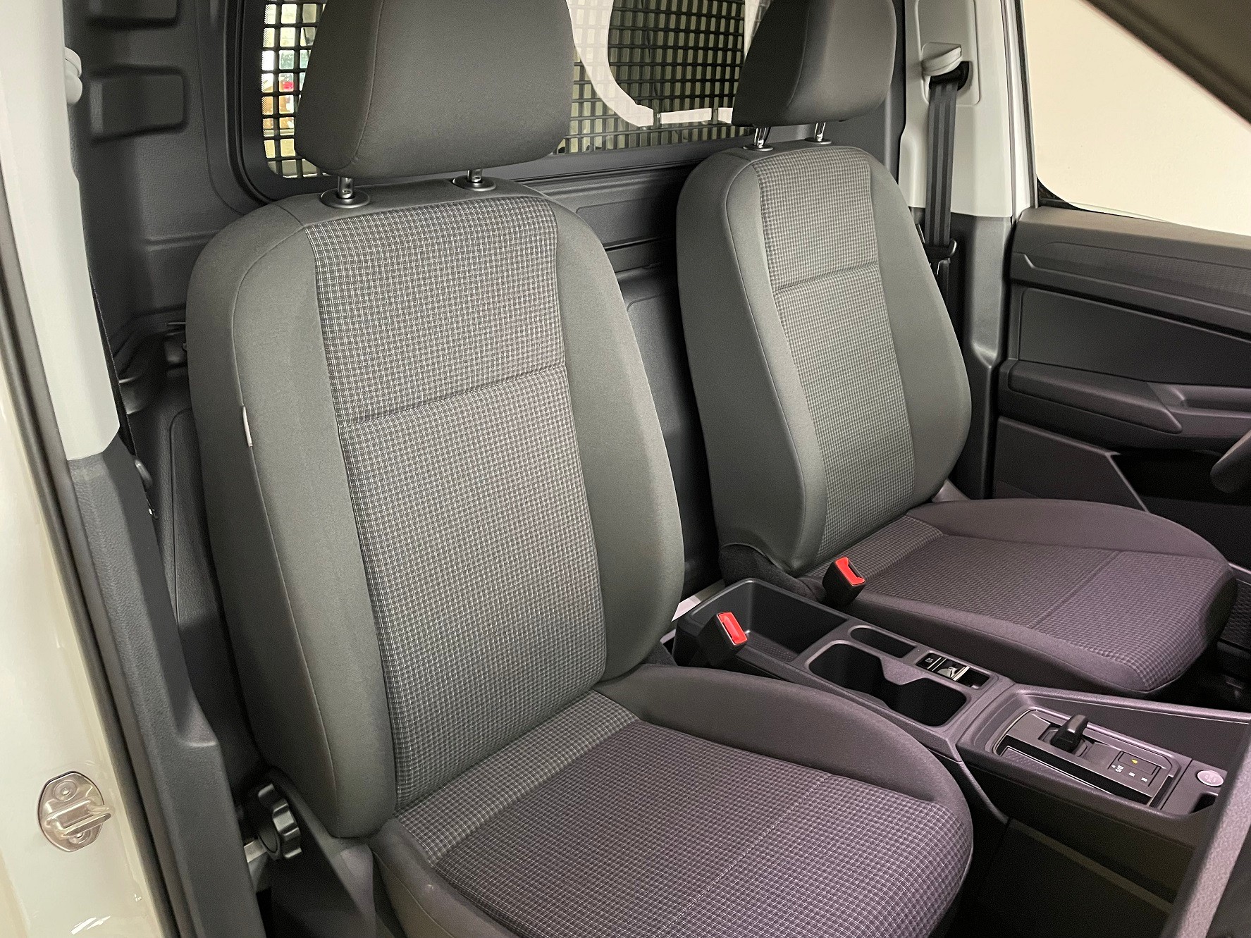 VW Caddy Cargo 1.5 TSI Entry DSG-image-4