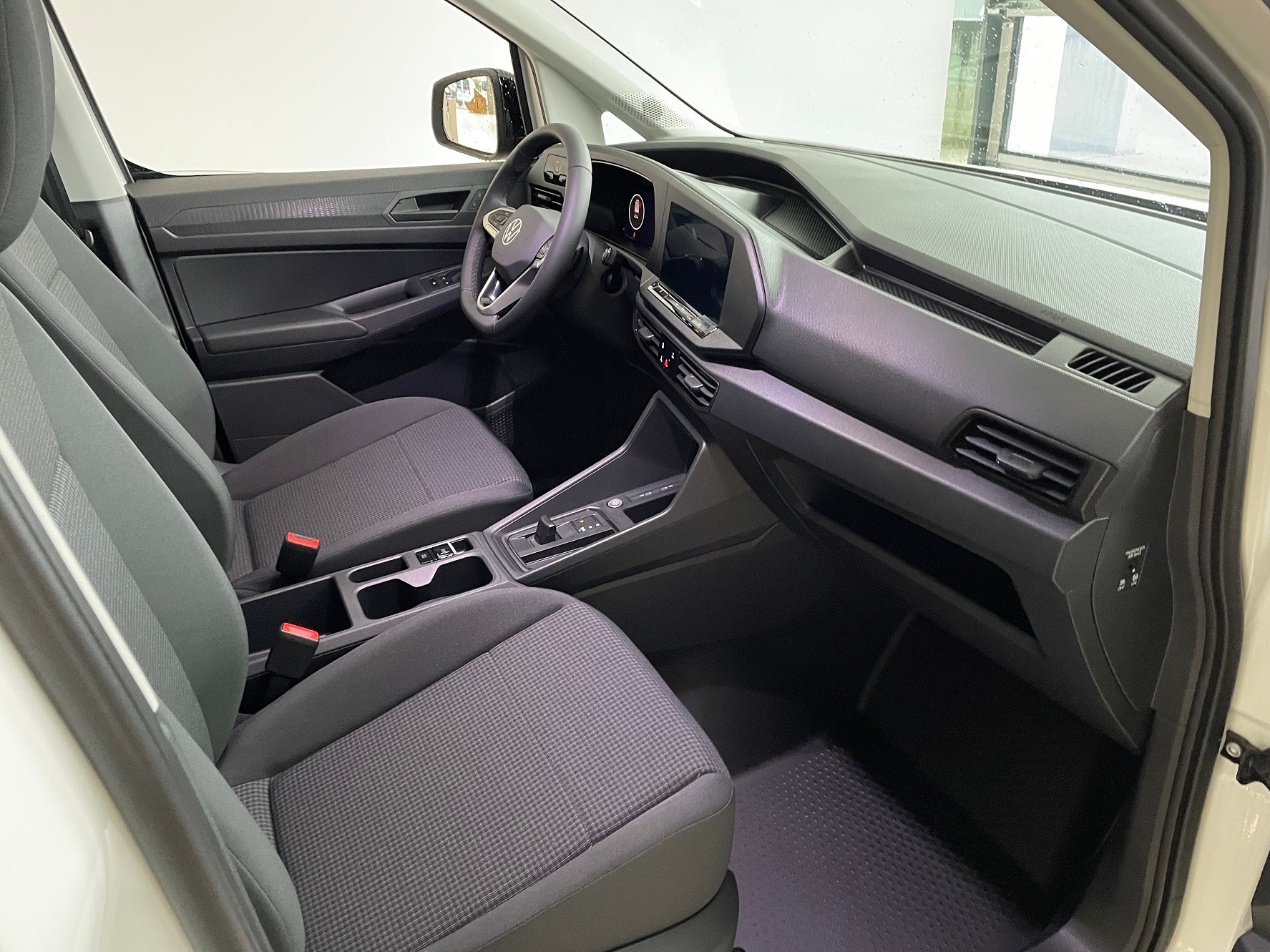 VW Caddy Cargo 1.5 TSI Entry DSG-image-5