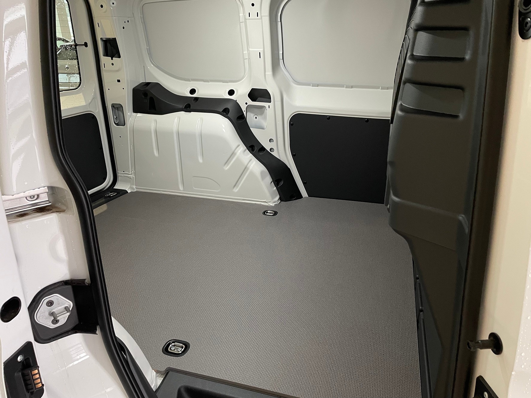 VW Caddy Cargo 1.5 TSI Entry DSG-image-6