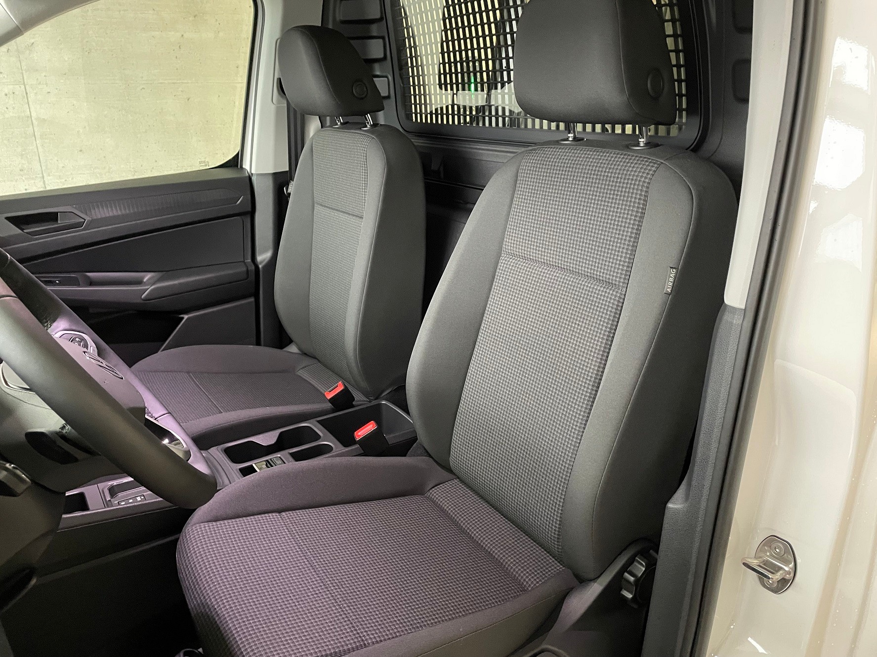 VW Caddy Cargo 1.5 TSI Entry DSG-image-8