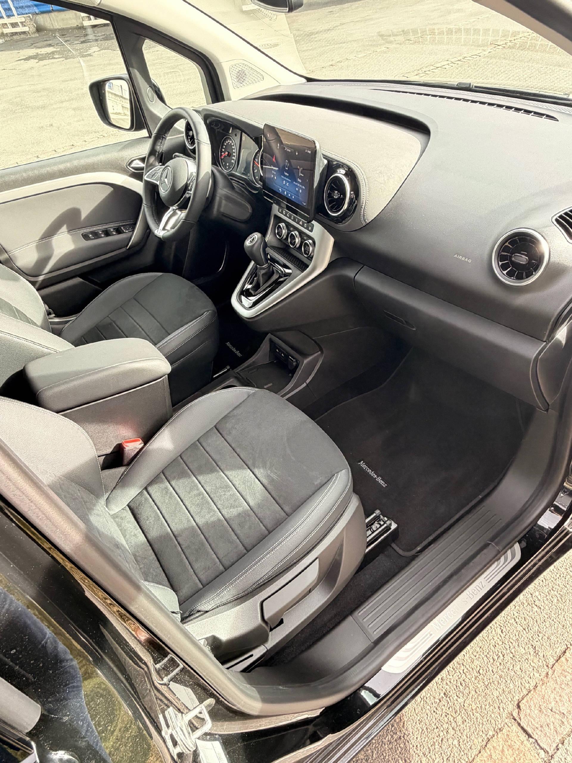 MERCEDES-BENZ T 180d Style S FWD-image-6