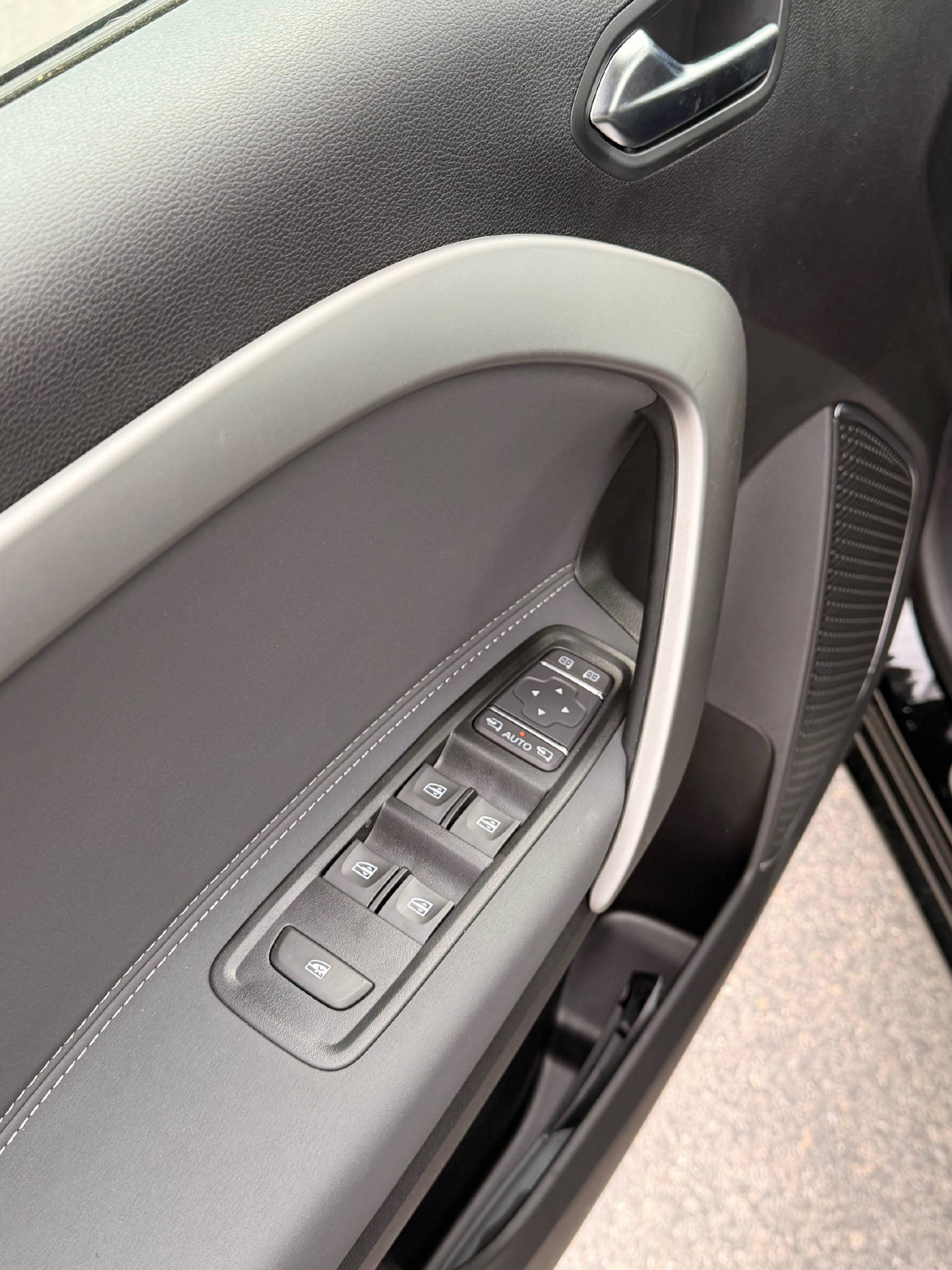 MERCEDES-BENZ T 180d Style S FWD-image-11