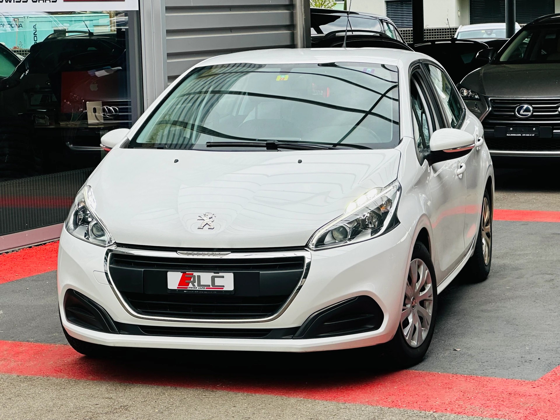 PEUGEOT 208 1.2 PureTech Urban Soul-image-5