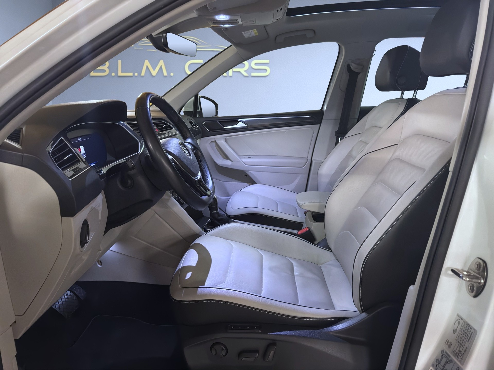 VW Tiguan 1.4TSI Comfortline R-Line 4Motion DSG-image-9