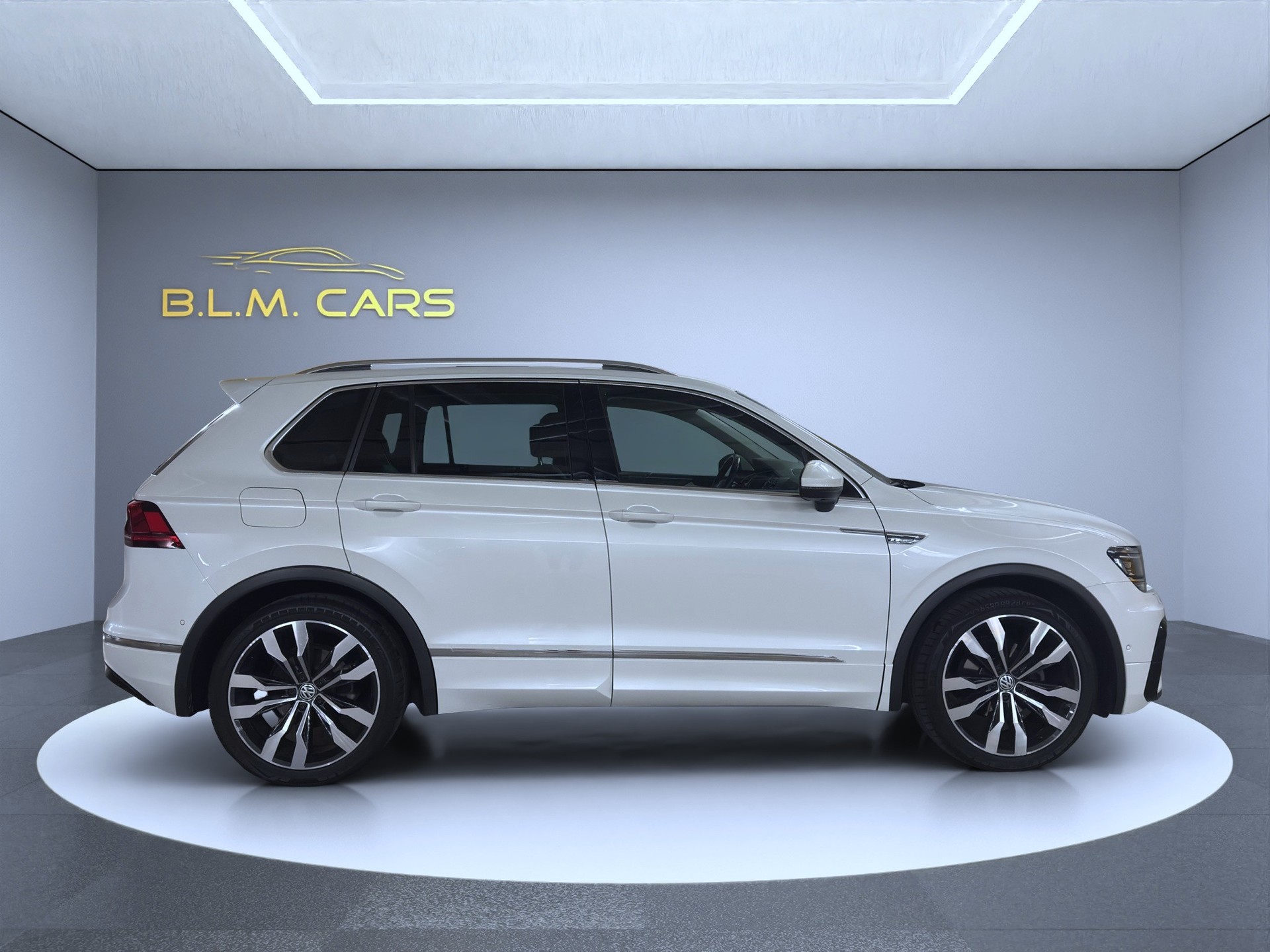 VW Tiguan 1.4TSI Comfortline R-Line 4Motion DSG-image-7