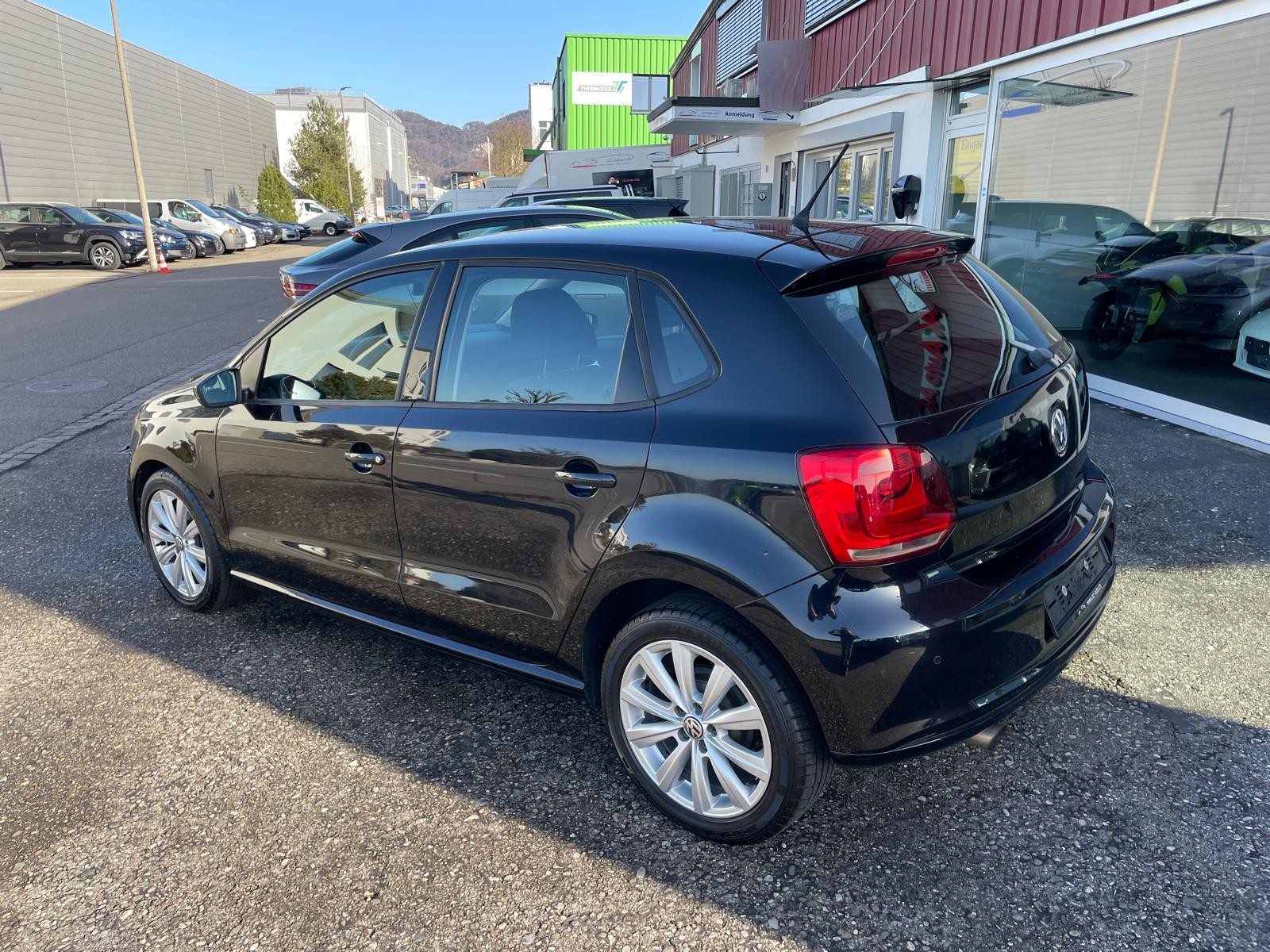 VW Polo 1.4 16V Trendline DSG-image-2