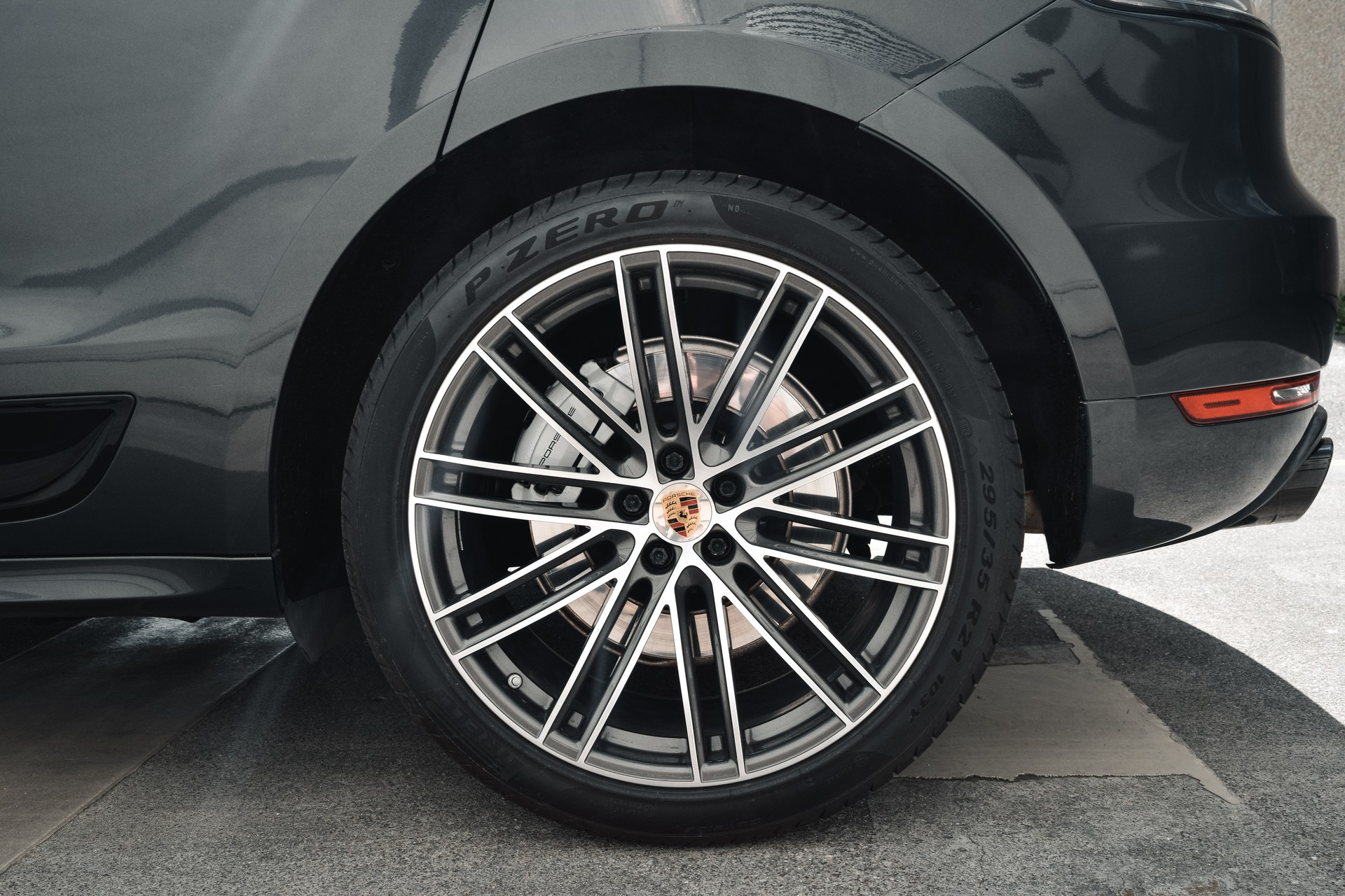 PORSCHE Macan Turbo PDK *111-Punkte*-image-8