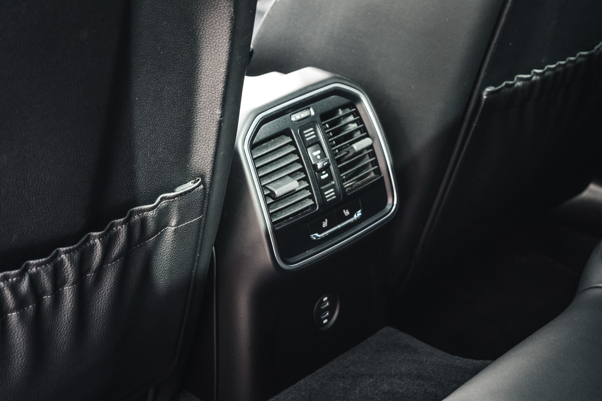 PORSCHE Macan Turbo PDK *111-Punkte*-image-18