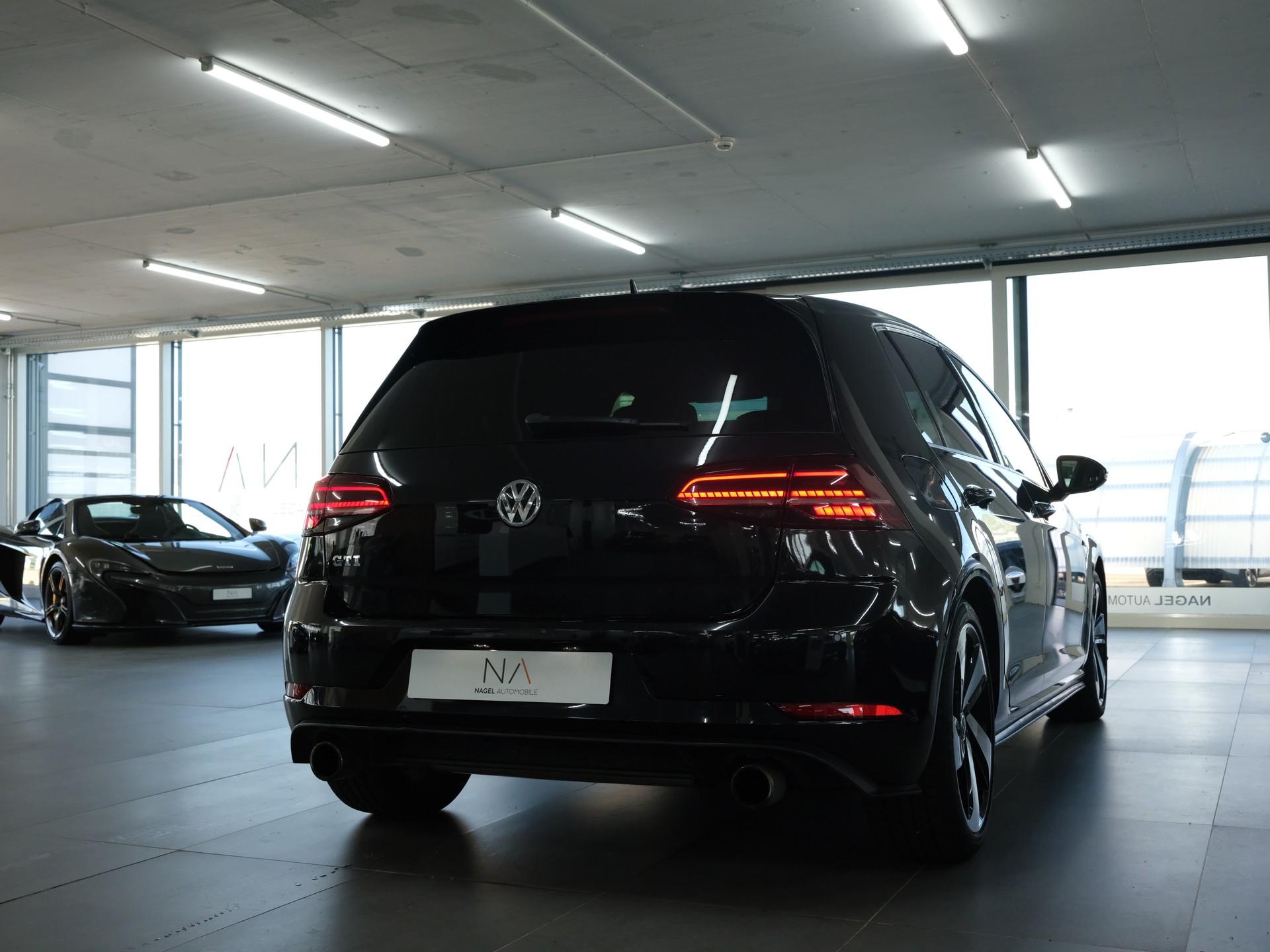VW Golf 2.0 TSI GTI DSG *Rückfahrkamera* *Sportabgassanlage* *GTI Performance*-image-1