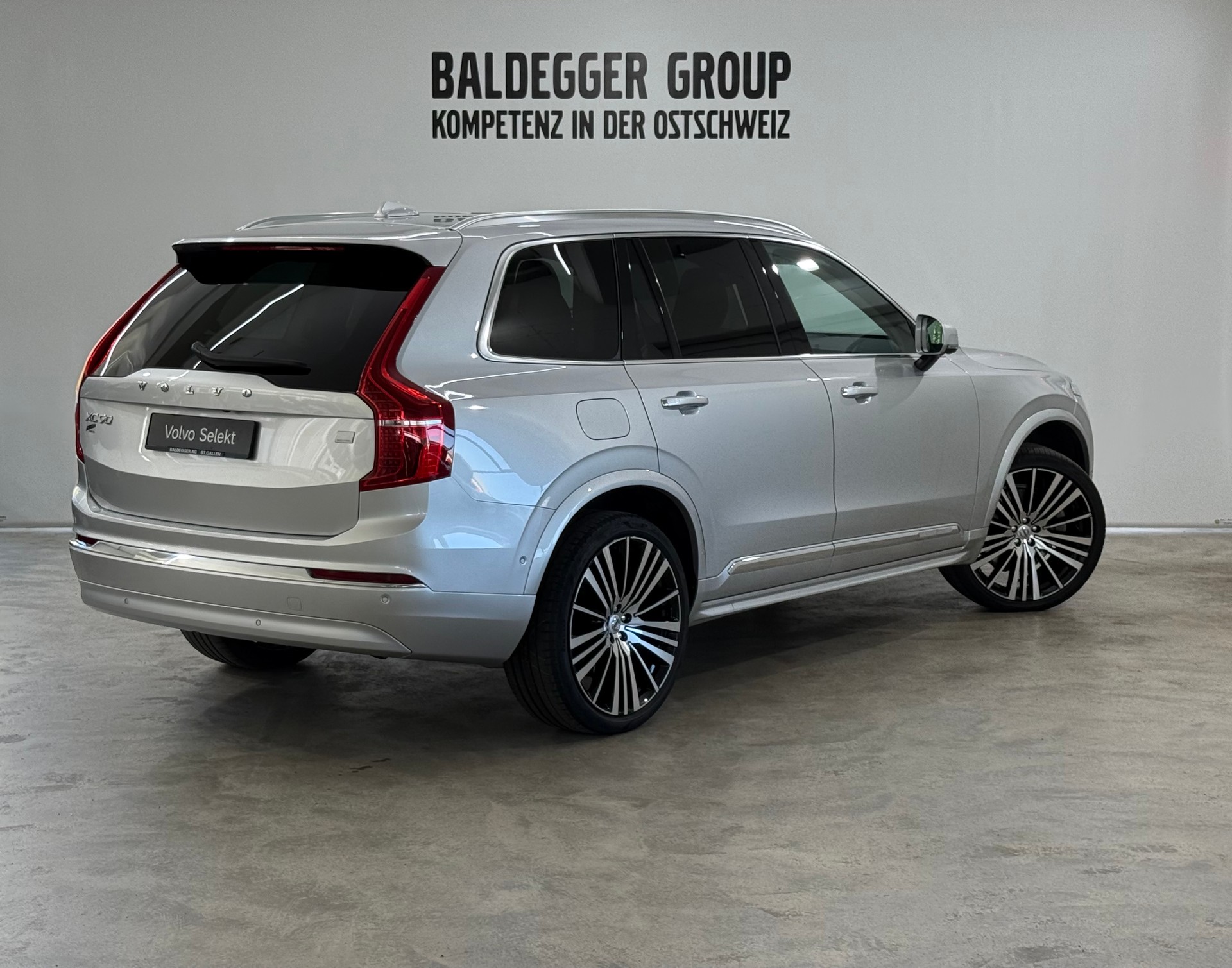 VOLVO XC90 T8 eAWD Inscription-image-2